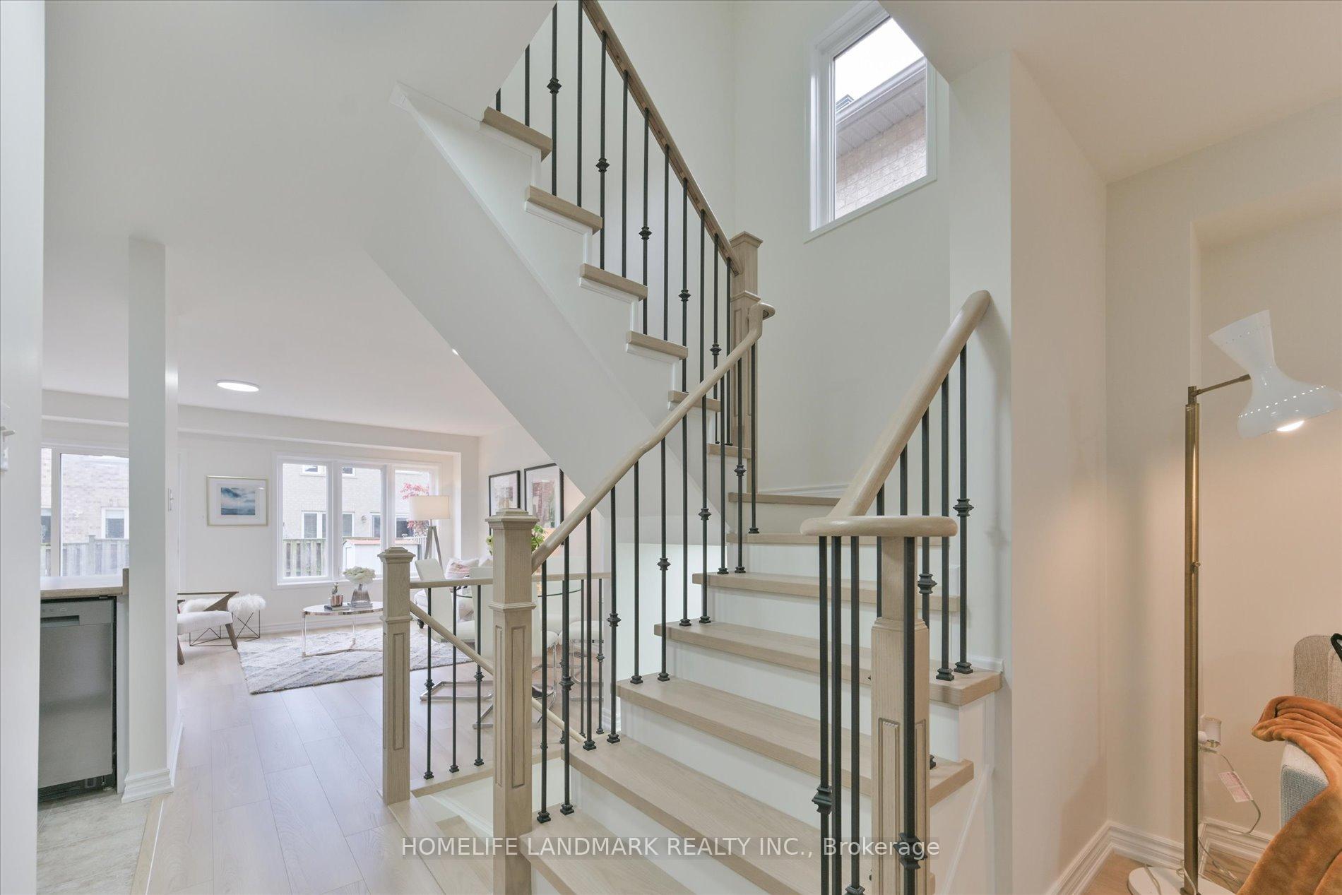 Photo 17 of 206 Venice Gate Drive, Vaughan, Vellore Village — HOMEH