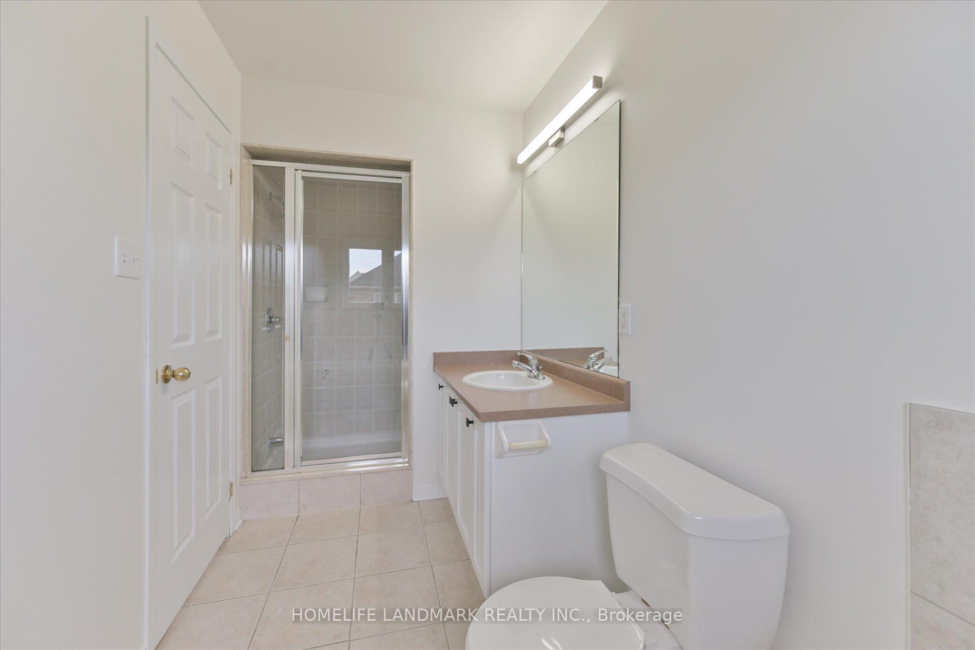 Photo 21 of 206 Venice Gate Drive, Vaughan, Vellore Village — HOMEH