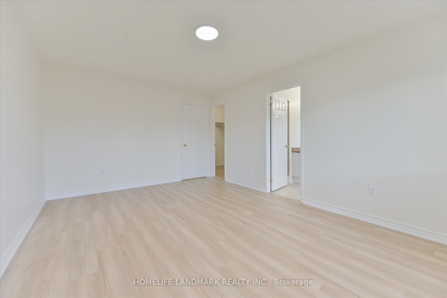 Photo 22 of 206 Venice Gate Drive, Vaughan, Vellore Village — HOMEH