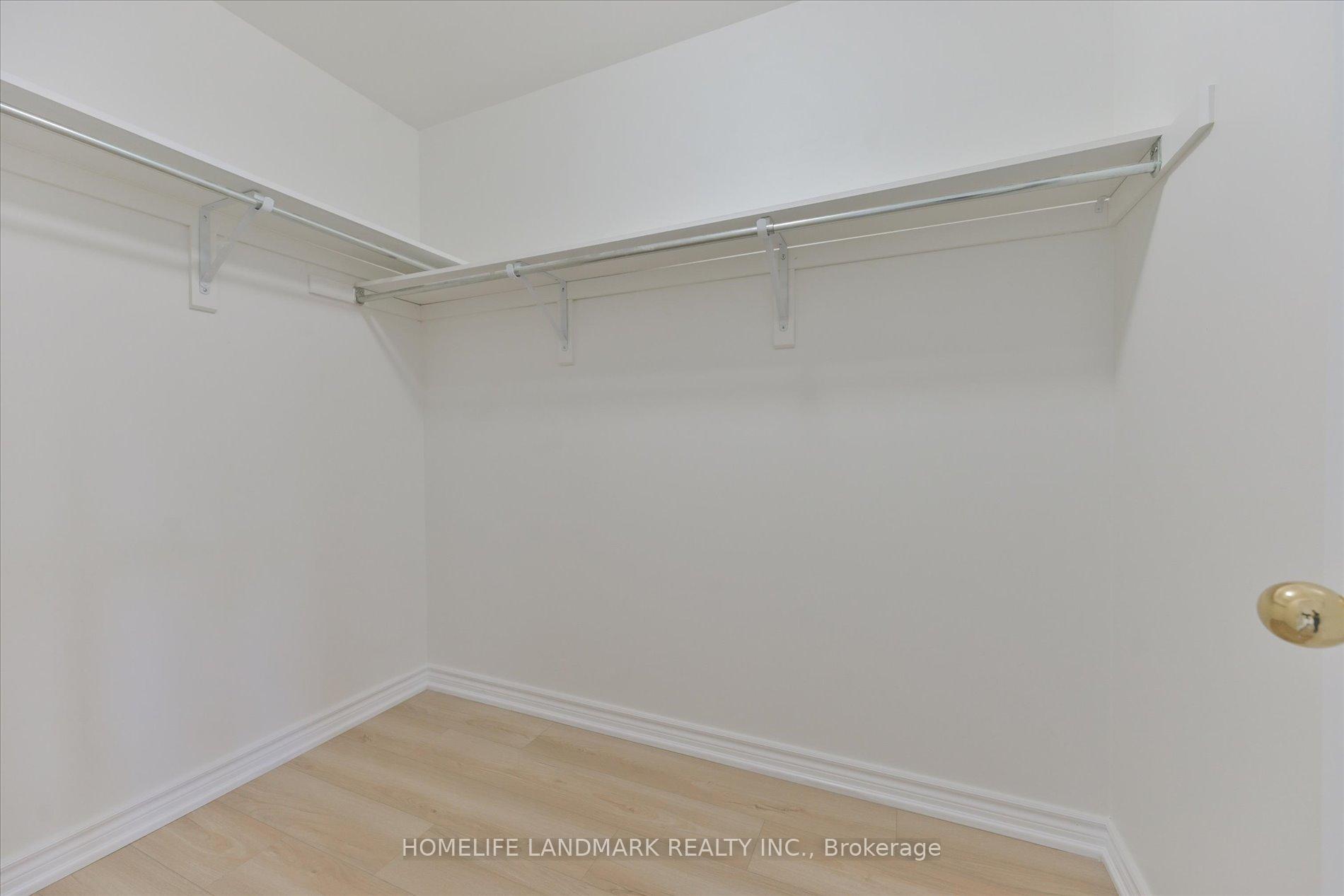 Photo 23 of 206 Venice Gate Drive, Vaughan, Vellore Village — HOMEH