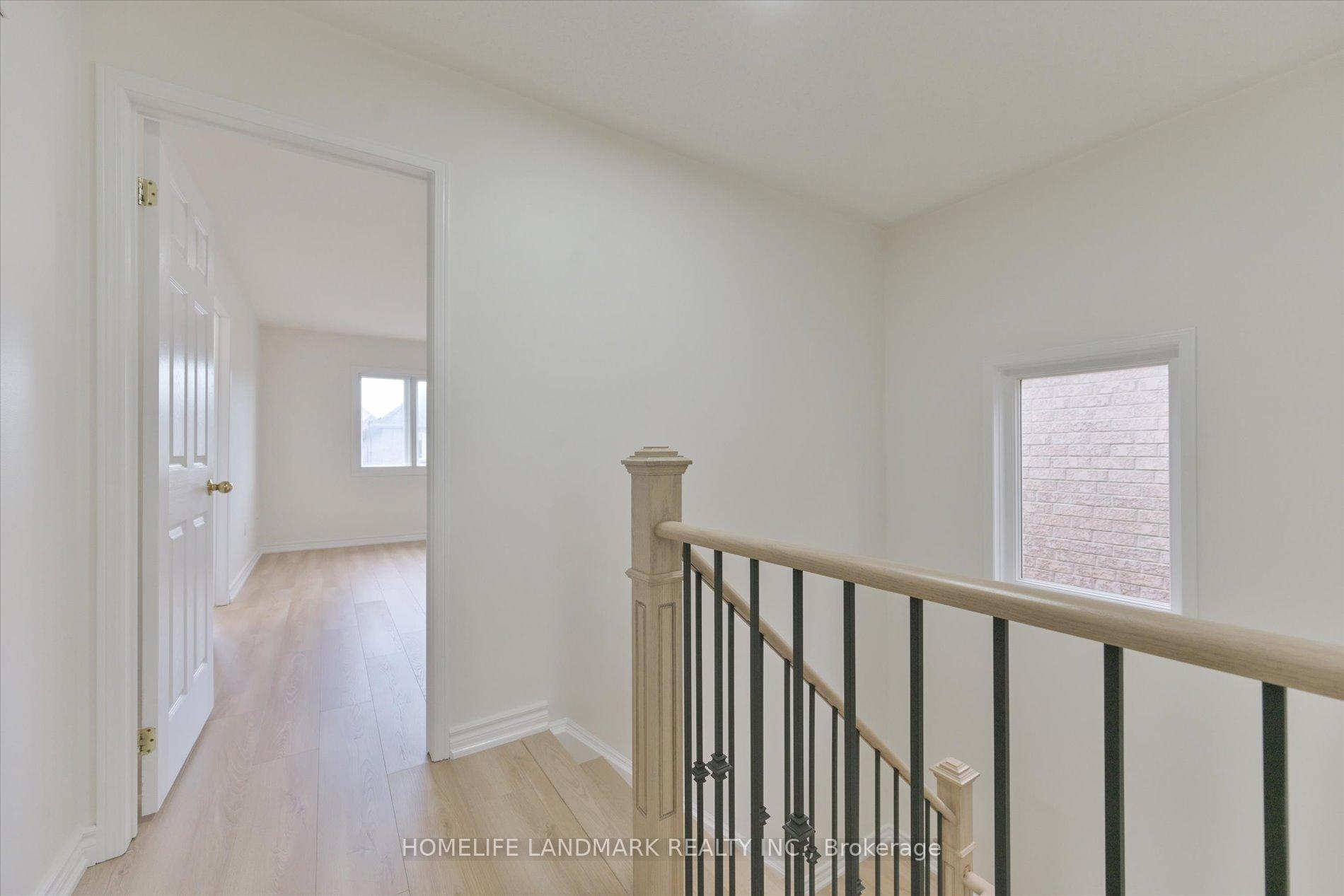 Photo 24 of 206 Venice Gate Drive, Vaughan, Vellore Village — HOMEH
