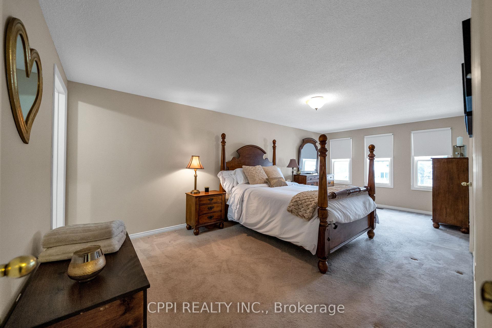Photo 7 of 1566 Somergrove Crescent, Pickering, Brock Ridge — HOMEH
