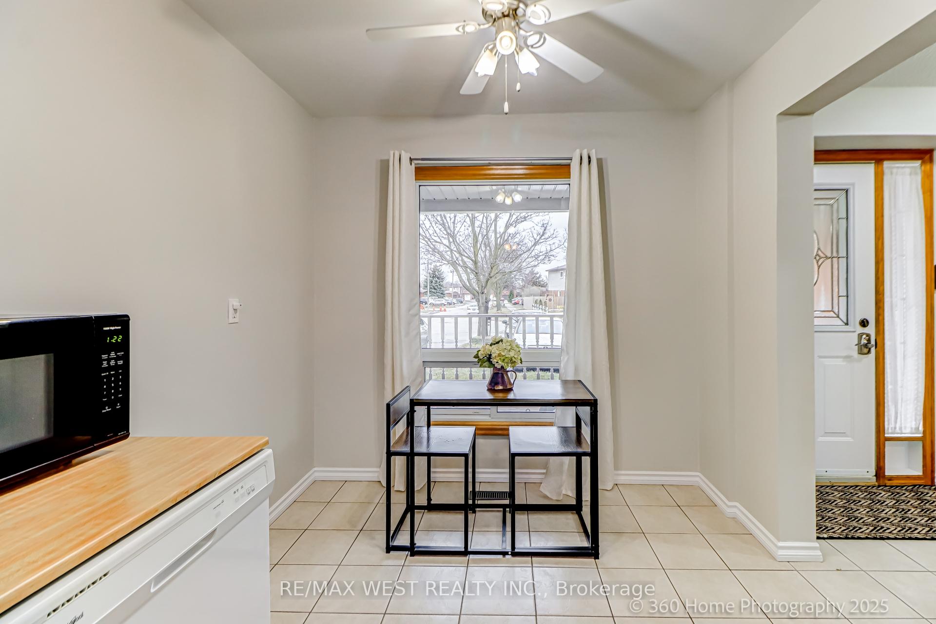 Photo 7 of 1136 Tanzer Court, Pickering, Bay Ridges — HOMEH