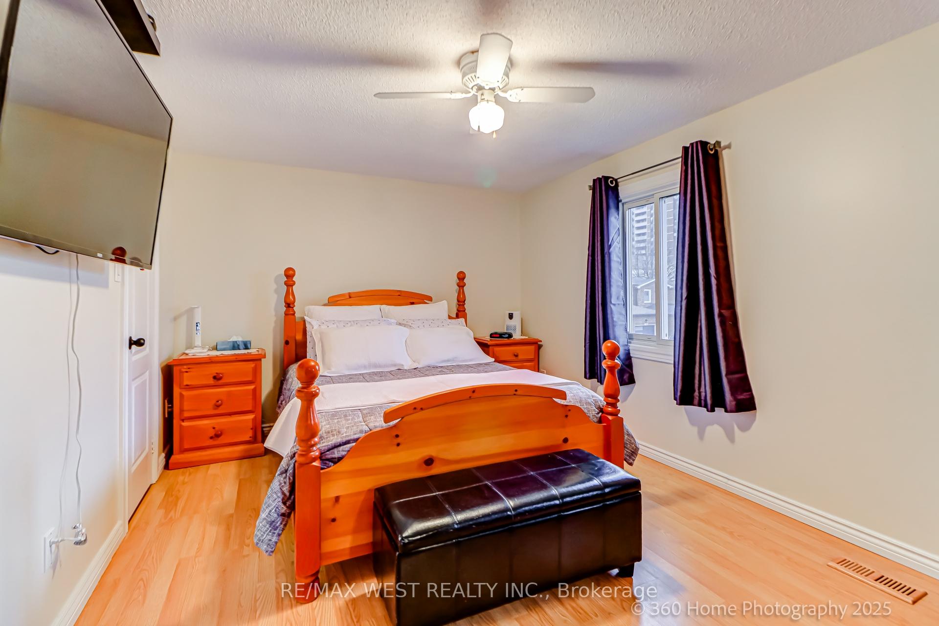 Photo 11 of 1136 Tanzer Court, Pickering, Bay Ridges — HOMEH