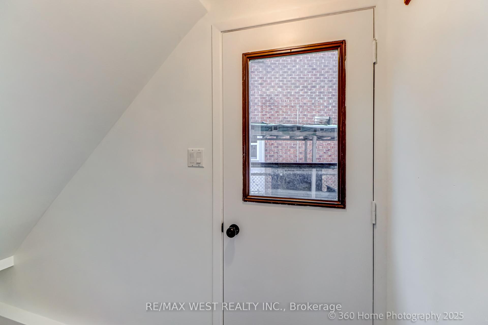 Photo 18 of 1136 Tanzer Court, Pickering, Bay Ridges — HOMEH