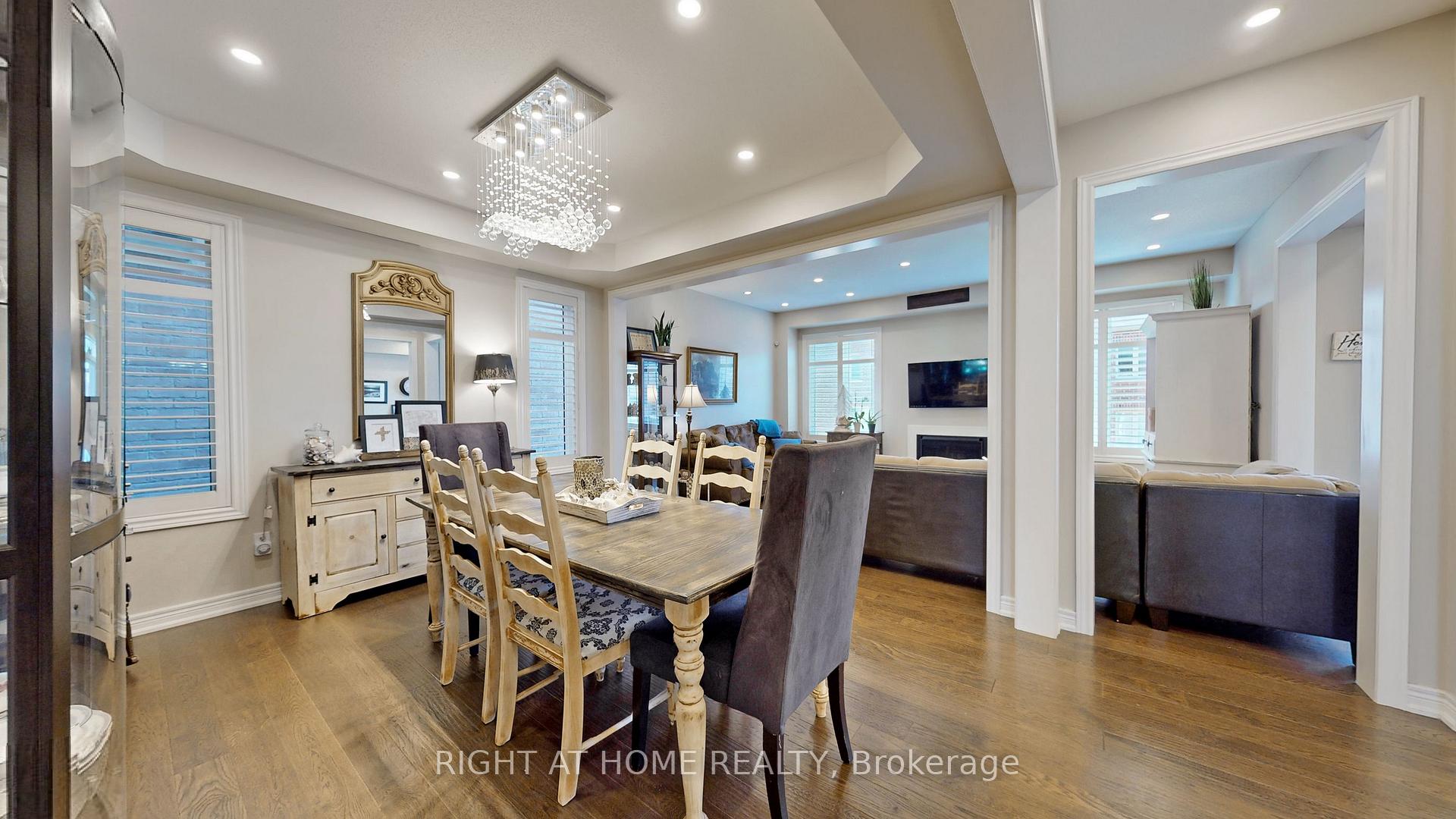 Photo 7 of 253 East's Corners Boulevard S, Vaughan, Kleinburg — HOMEH