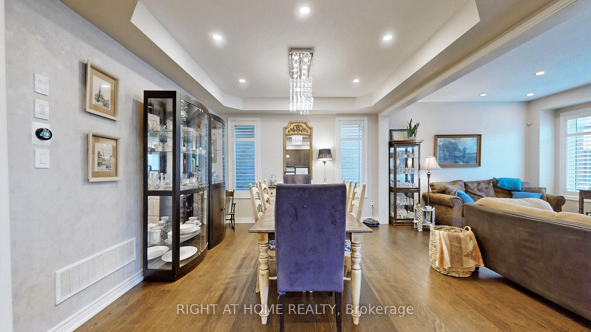 Photo 8 of 253 East's Corners Boulevard S, Vaughan, Kleinburg — HOMEH