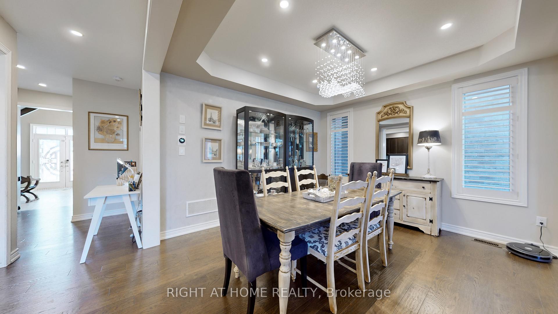 Photo 9 of 253 East's Corners Boulevard S, Vaughan, Kleinburg — HOMEH