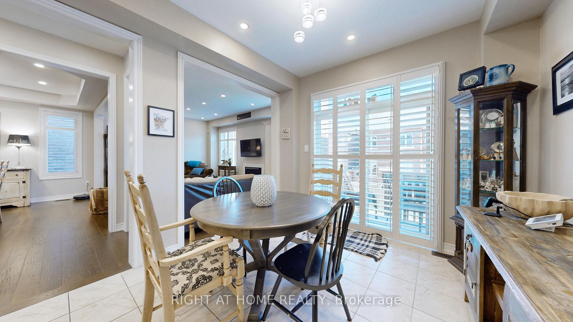 Photo 18 of 253 East's Corners Boulevard S, Vaughan, Kleinburg — HOMEH