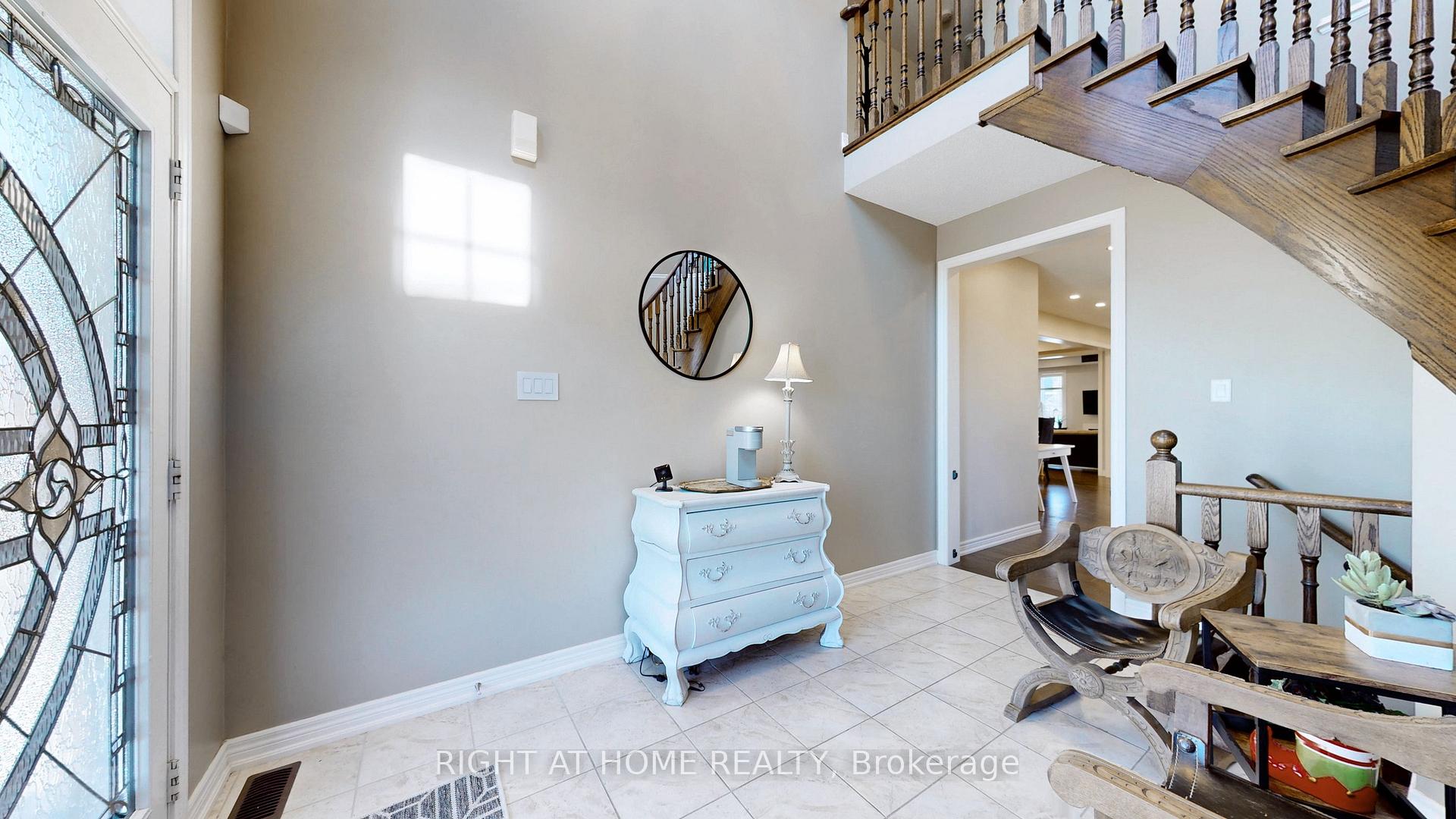 Photo 20 of 253 East's Corners Boulevard S, Vaughan, Kleinburg — HOMEH