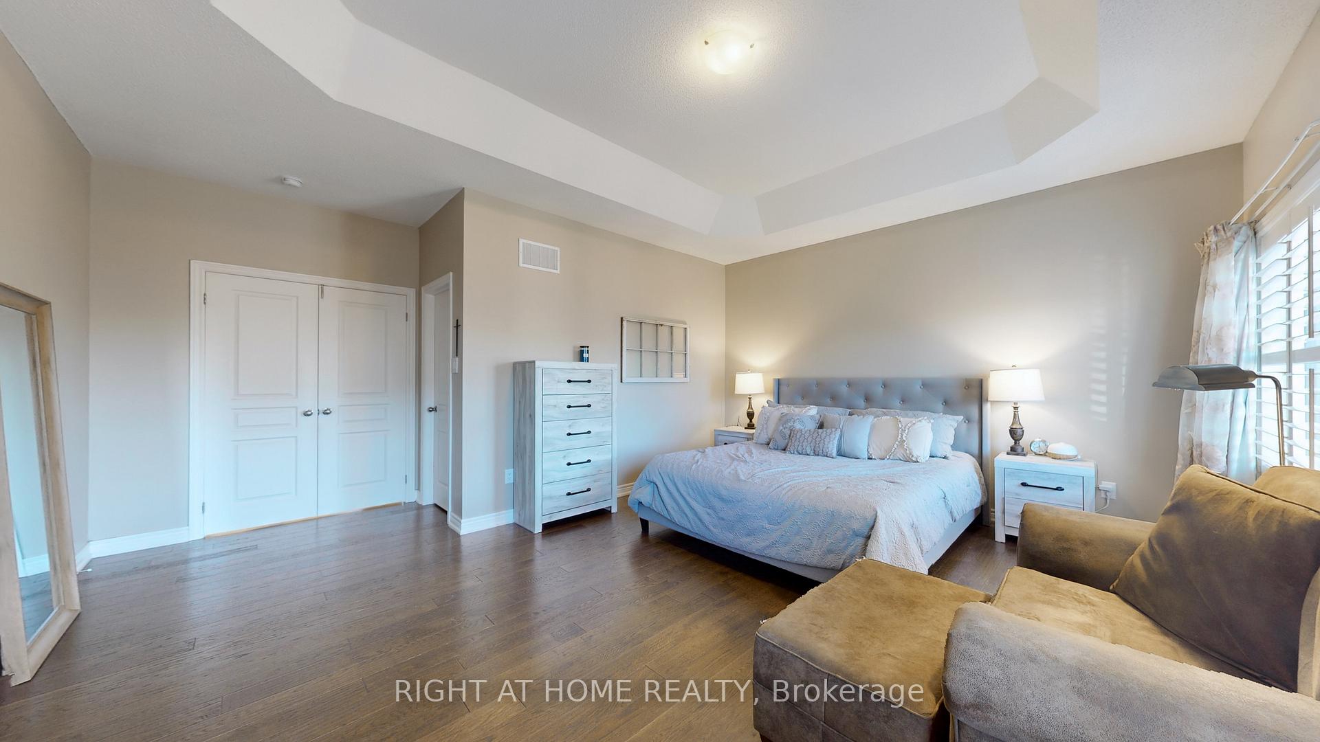 Photo 24 of 253 East's Corners Boulevard S, Vaughan, Kleinburg — HOMEH