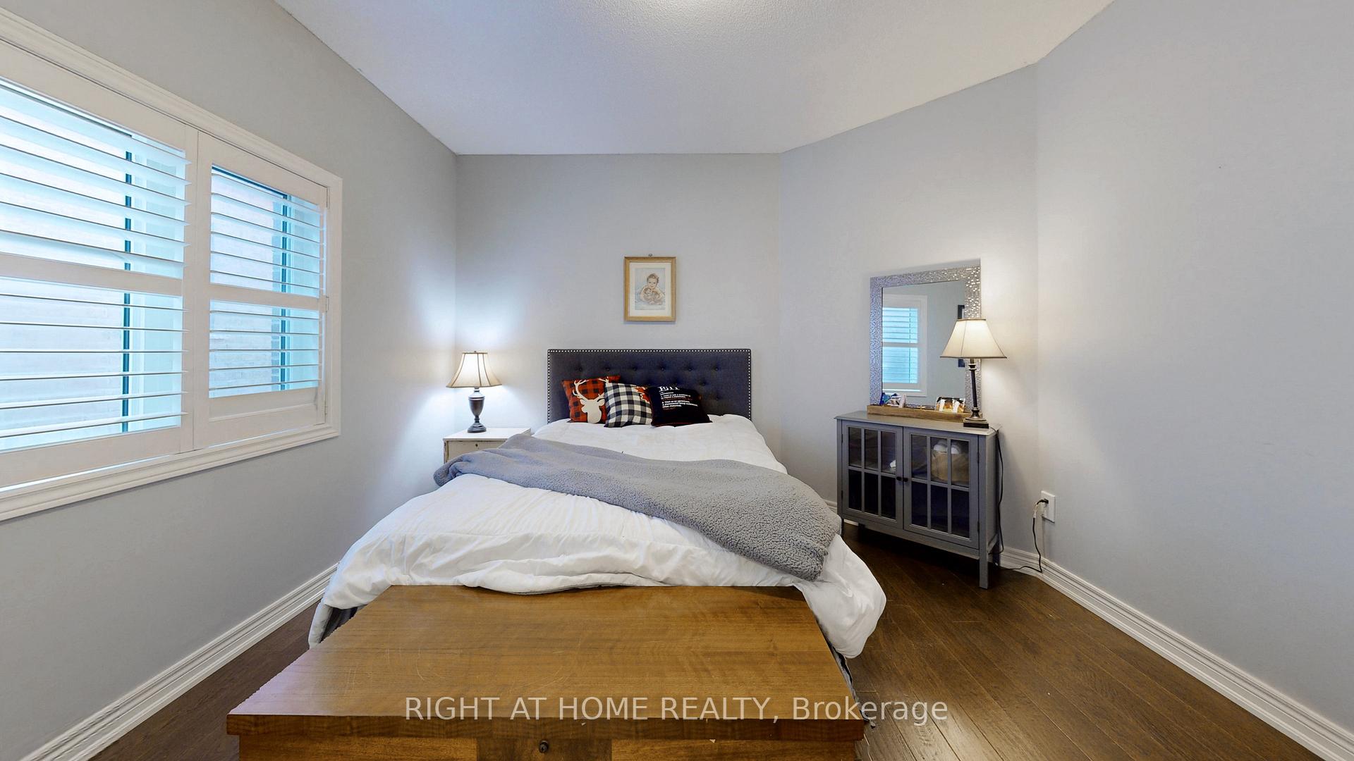 Photo 29 of 253 East's Corners Boulevard S, Vaughan, Kleinburg — HOMEH
