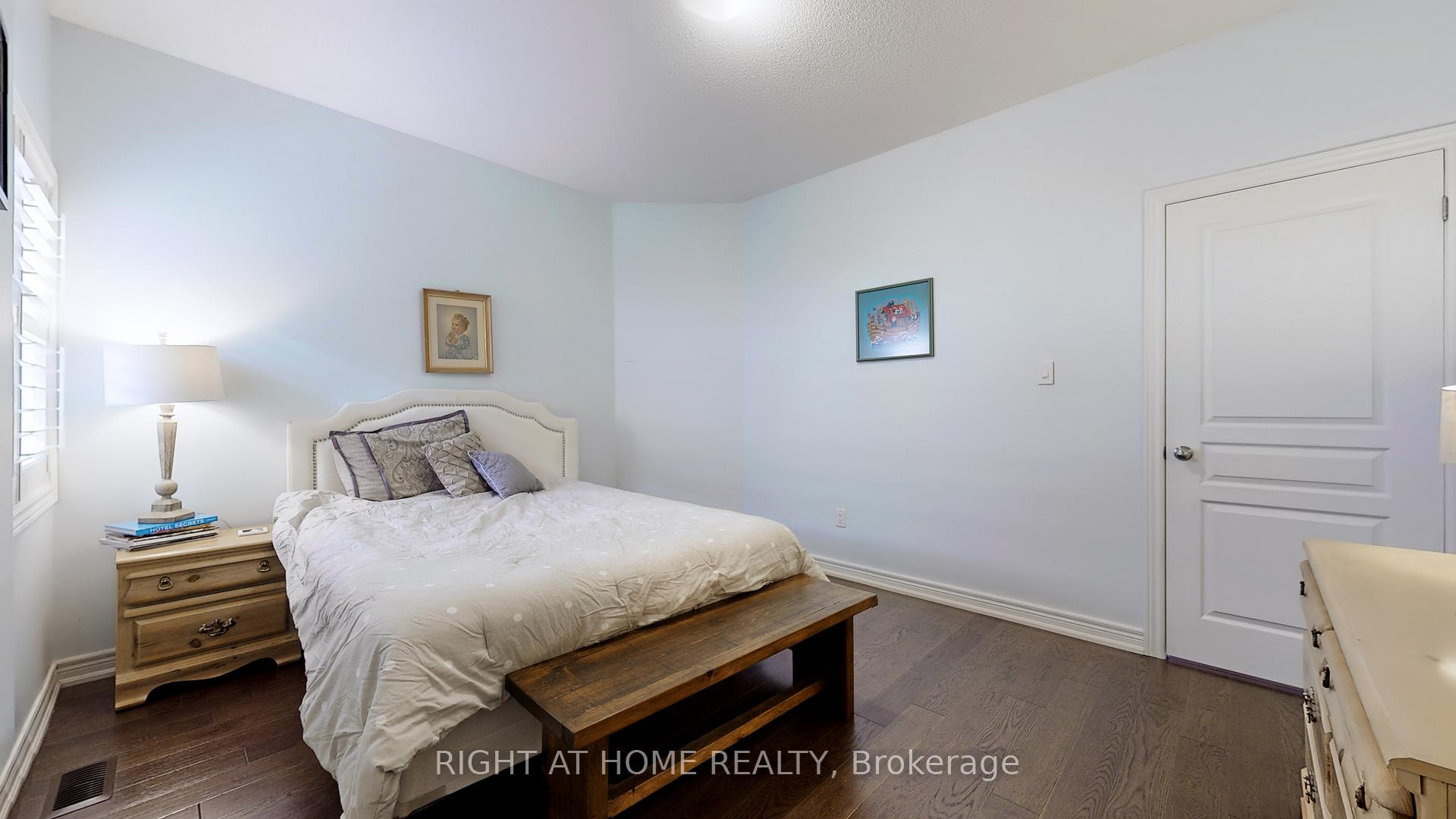 Photo 34 of 253 East's Corners Boulevard S, Vaughan, Kleinburg — HOMEH