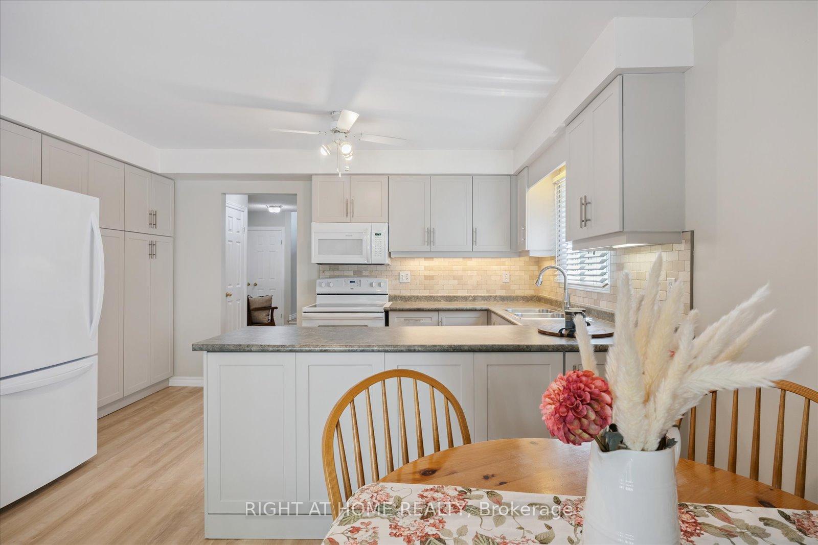 Photo 7 of 123 Ravenscroft Road, Ajax, Central West — HOMEH