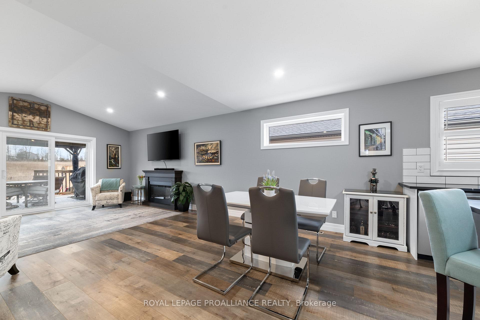 Photo 11 of 95 Meagan Lane, Quinte West, Frankford Ward — HOMEH