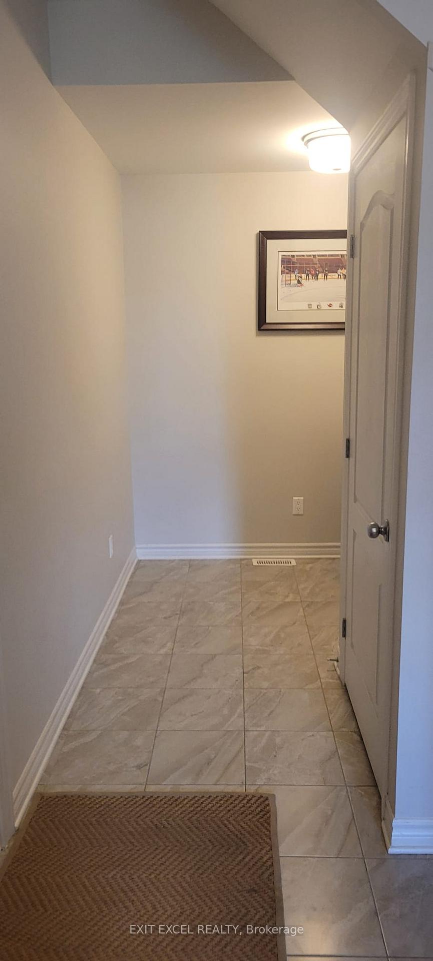 Photo 5 of 568 Labrador Crescent, Ottawa, Blossom Park/Kemp Park/Findlay Creek — HOMEH