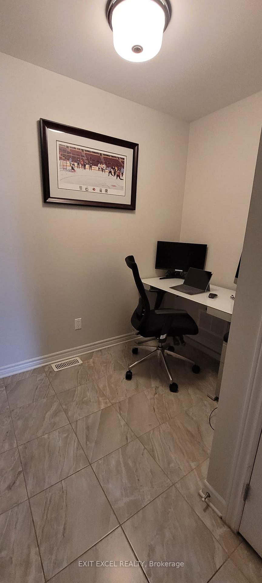 Photo 6 of 568 Labrador Crescent, Ottawa, Blossom Park/Kemp Park/Findlay Creek — HOMEH