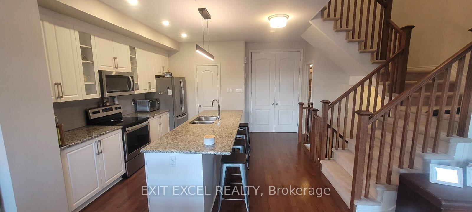 Photo 9 of 568 Labrador Crescent, Ottawa, Blossom Park/Kemp Park/Findlay Creek — HOMEH