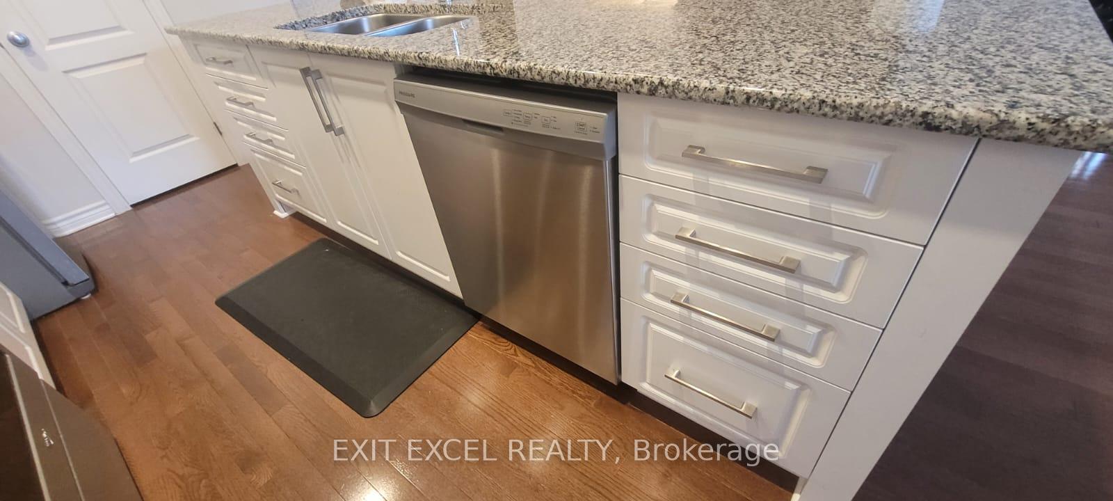 Photo 11 of 568 Labrador Crescent, Ottawa, Blossom Park/Kemp Park/Findlay Creek — HOMEH
