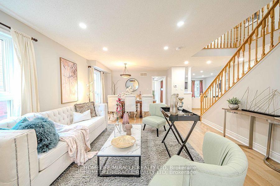 Photo 9 of 47 Gabrielle Crescent, Whitby, Rolling Acres — HOMEH