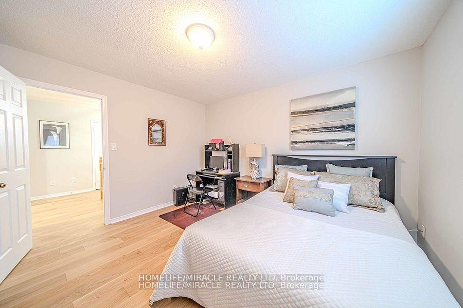 Photo 28 of 47 Gabrielle Crescent, Whitby, Rolling Acres — HOMEH