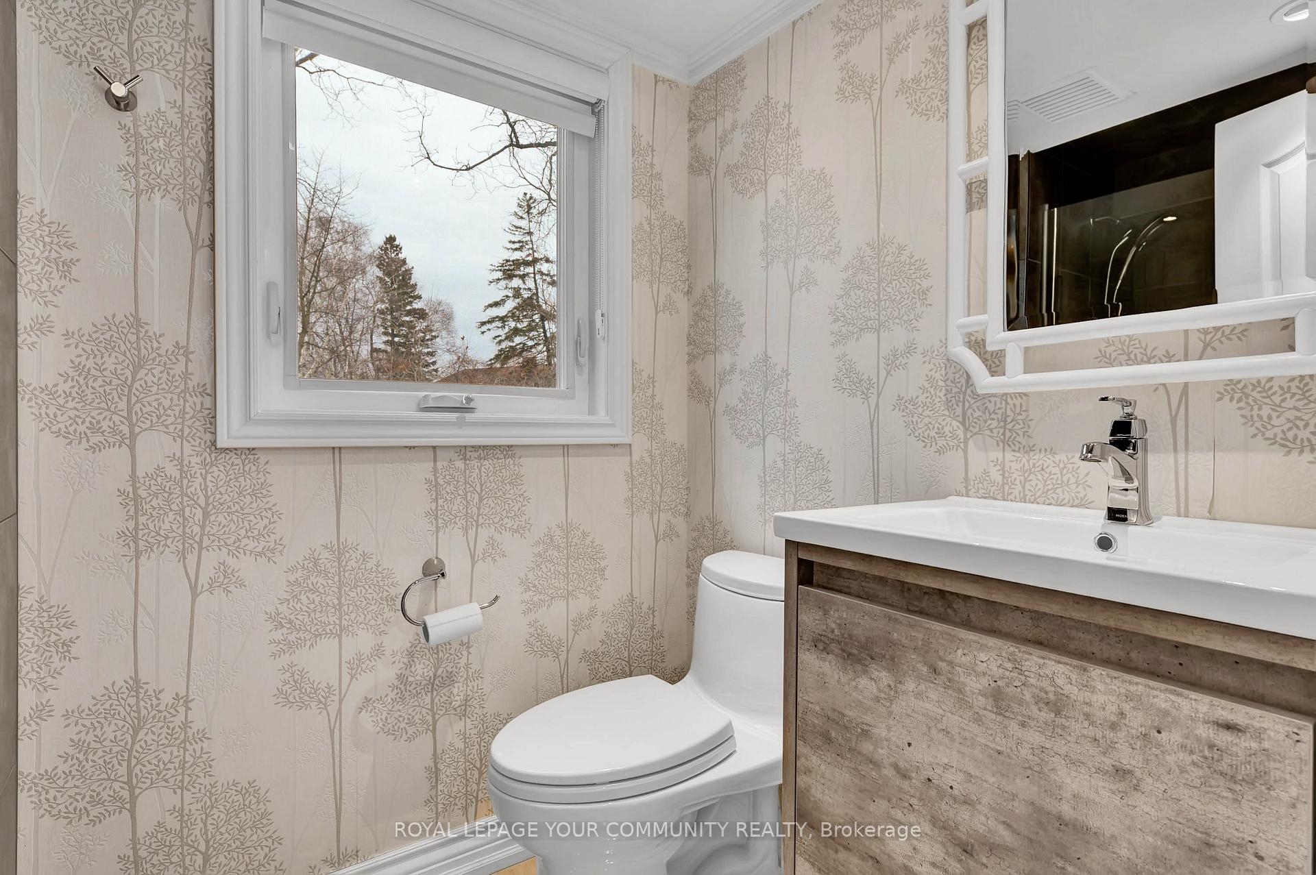 Photo 16 of 998 Vistula Drive, Pickering, West Shore — HOMEH