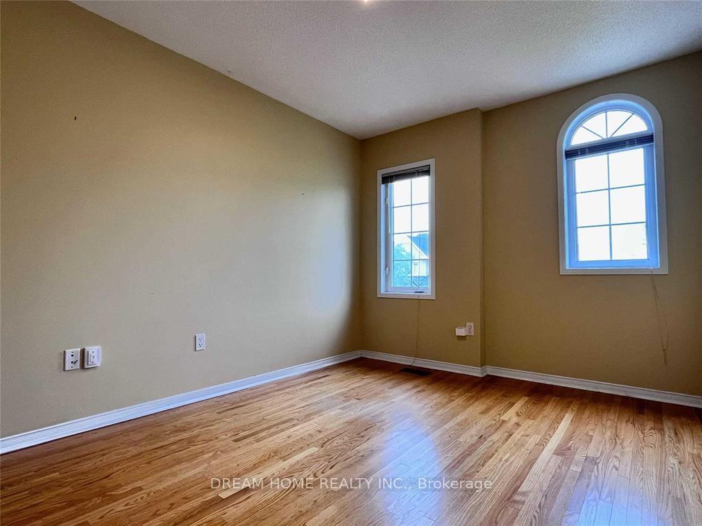 Photo 11 of 92 Treasure Road, Vaughan, Vellore Village — HOMEH