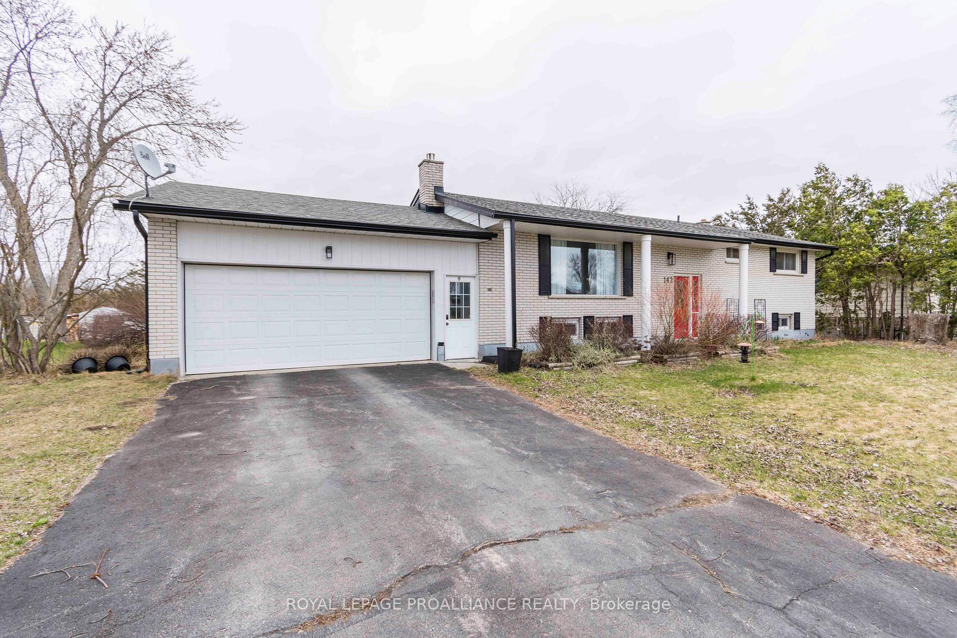 Photo 3 of 142 Jeffrey Drive, Quinte West, Sidney Ward — HOMEH