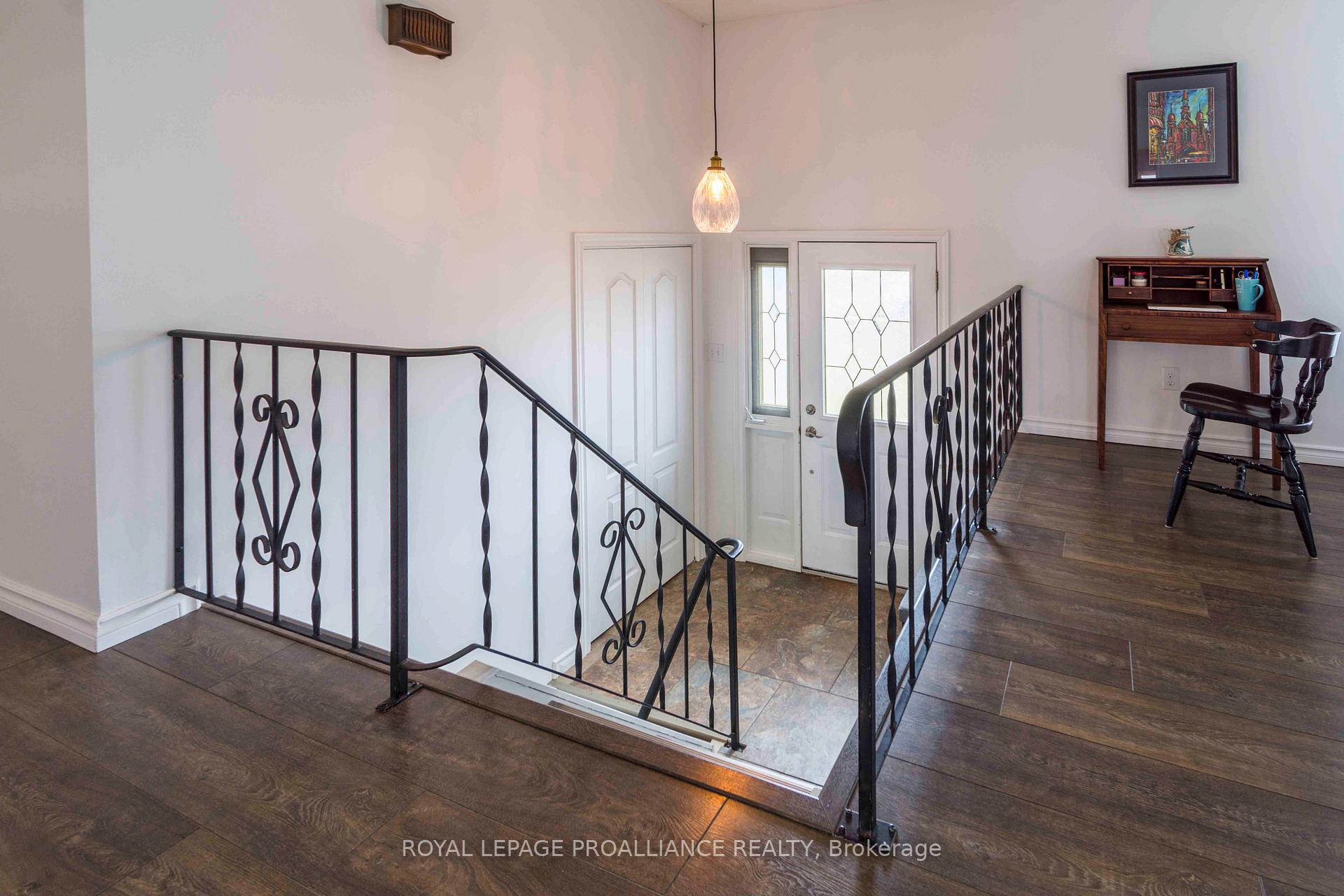 Photo 5 of 142 Jeffrey Drive, Quinte West, Sidney Ward — HOMEH