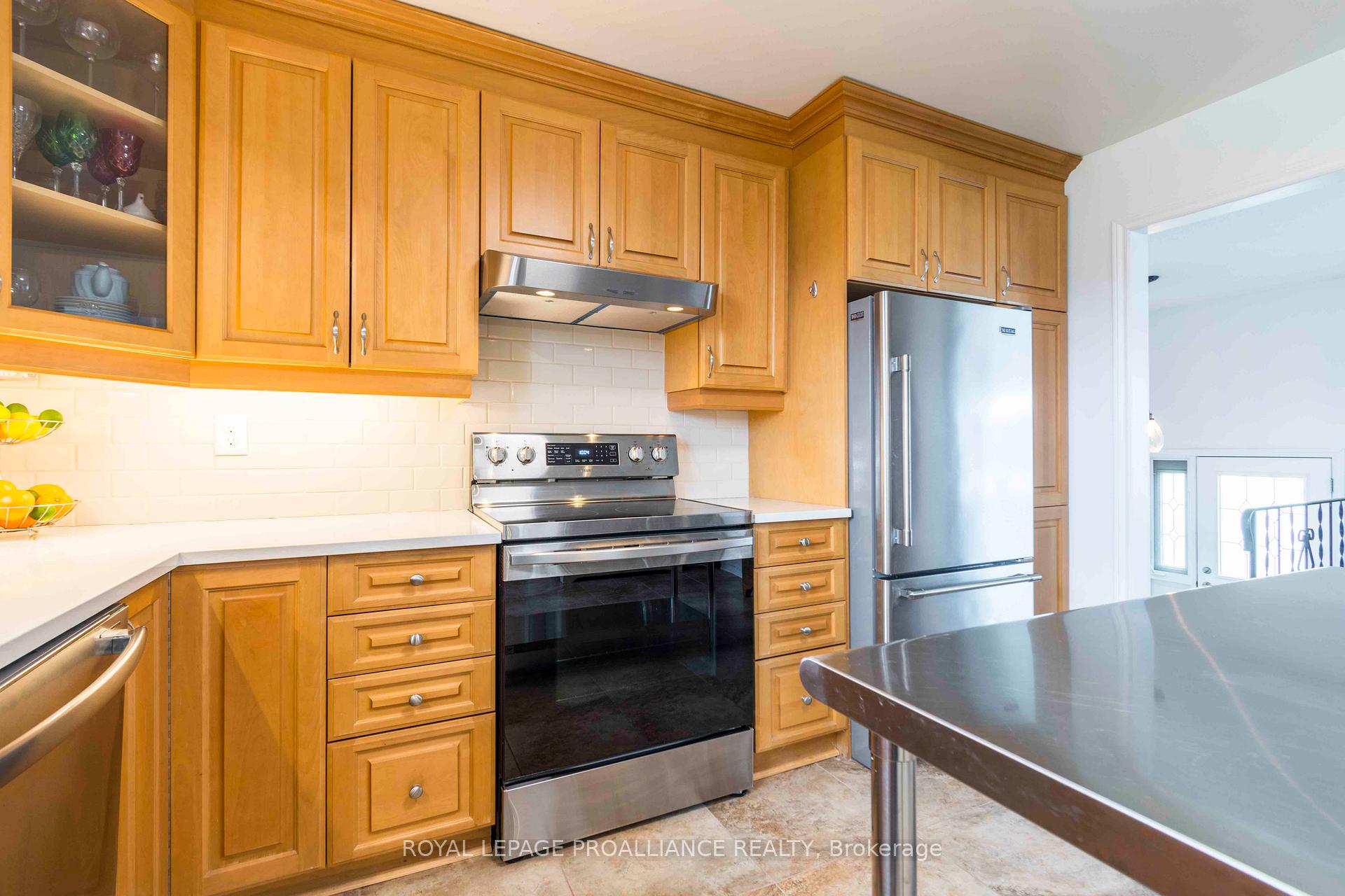 Photo 13 of 142 Jeffrey Drive, Quinte West, Sidney Ward — HOMEH