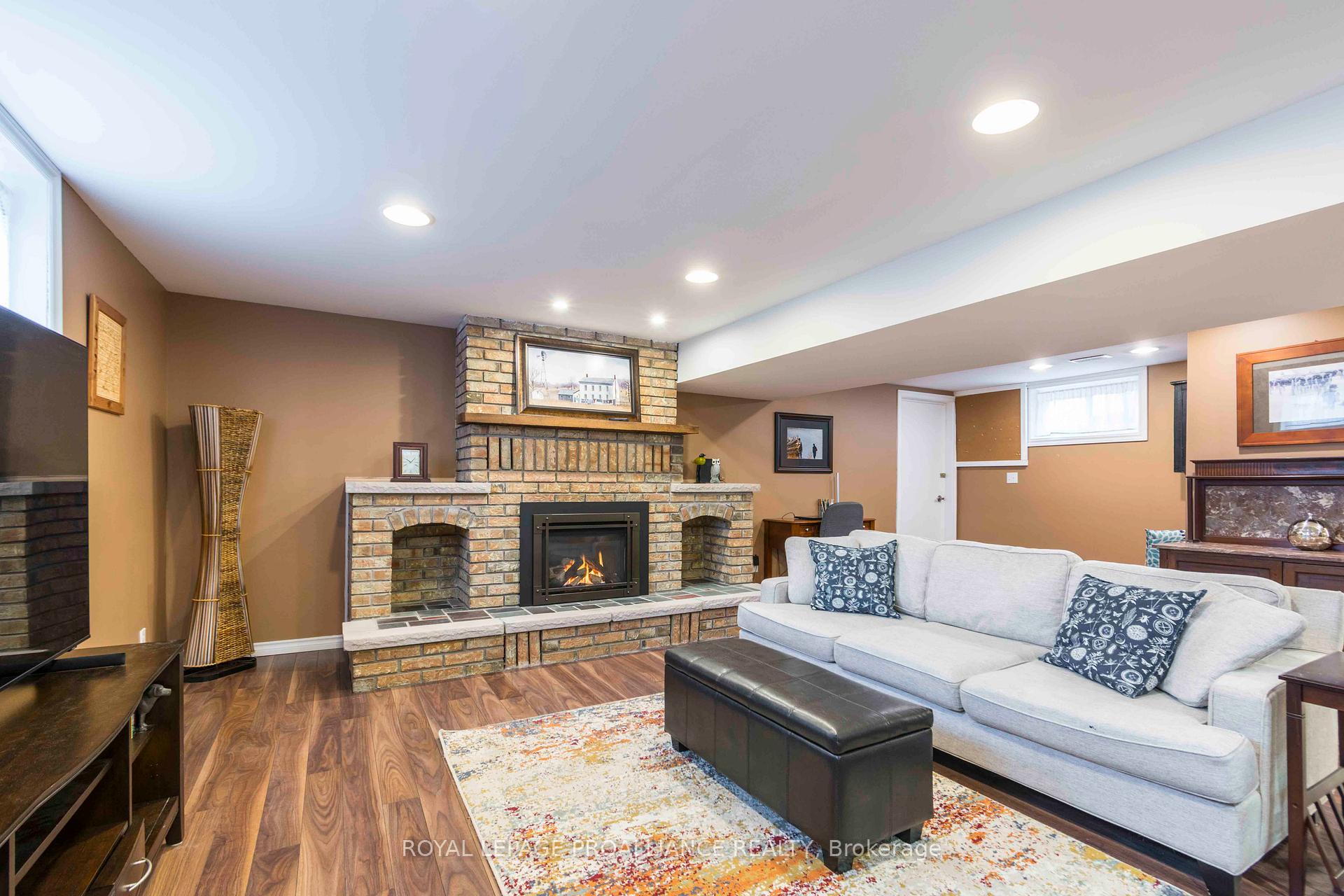 Photo 20 of 142 Jeffrey Drive, Quinte West, Sidney Ward — HOMEH