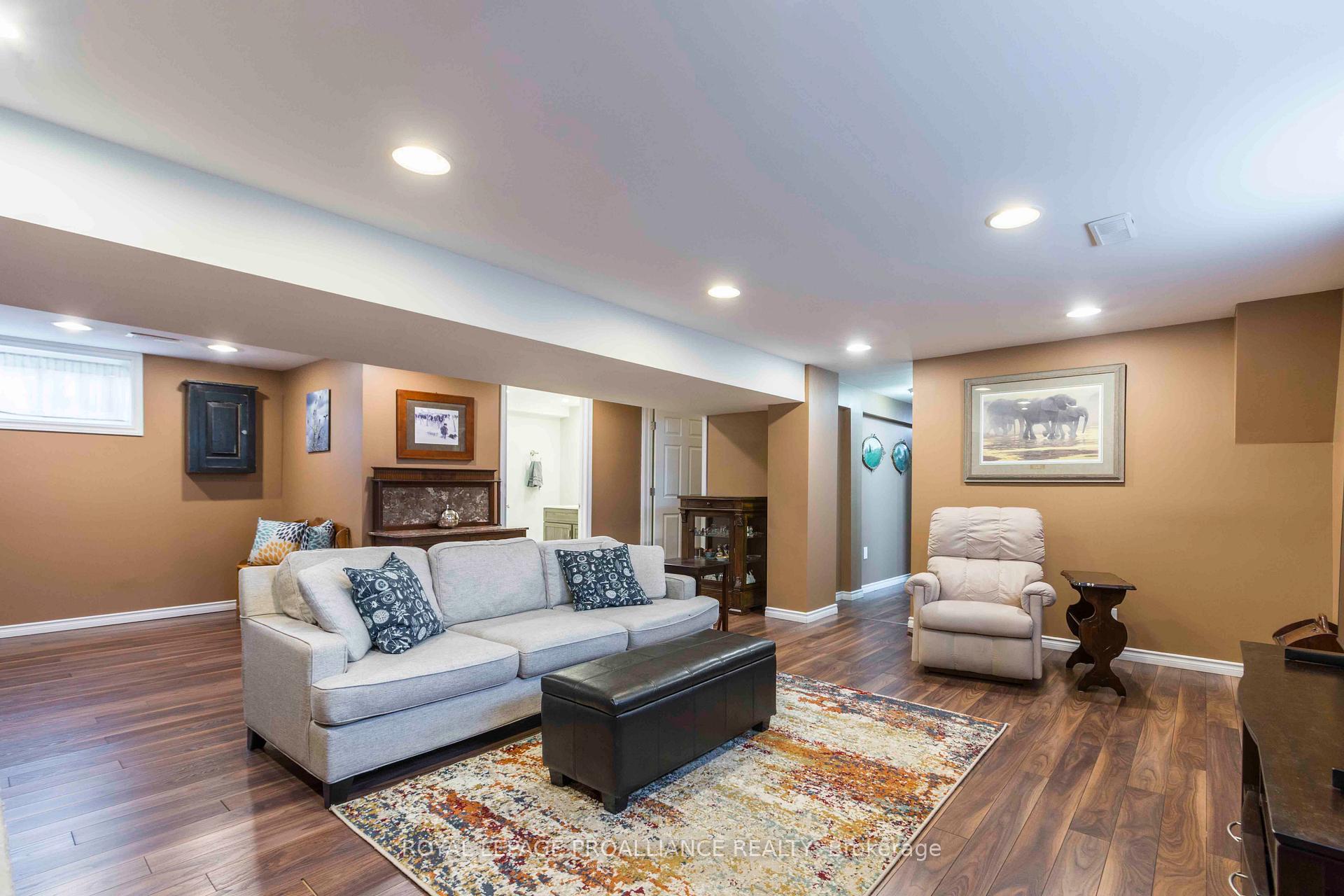 Photo 22 of 142 Jeffrey Drive, Quinte West, Sidney Ward — HOMEH