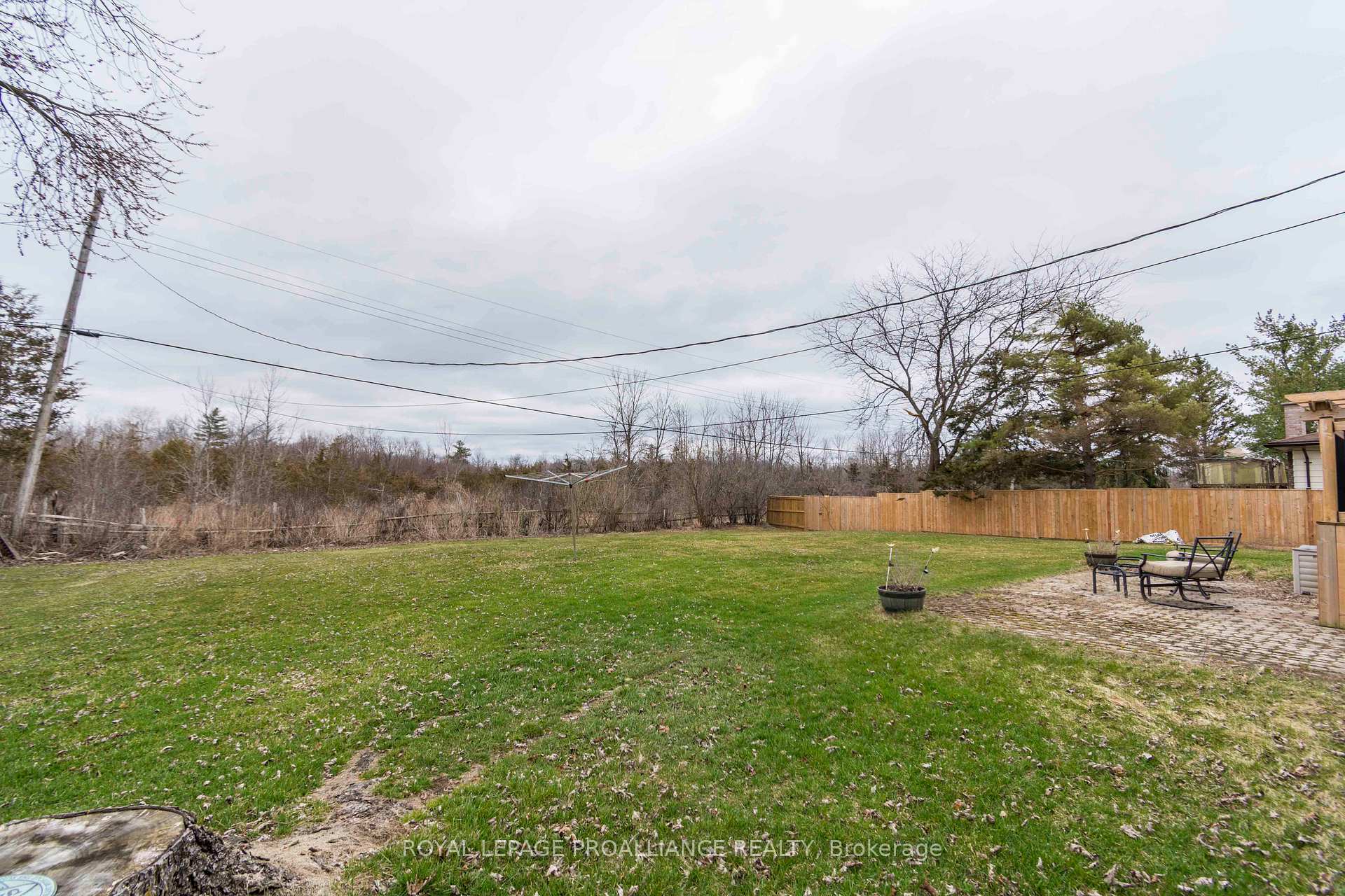 Photo 28 of 142 Jeffrey Drive, Quinte West, Sidney Ward — HOMEH