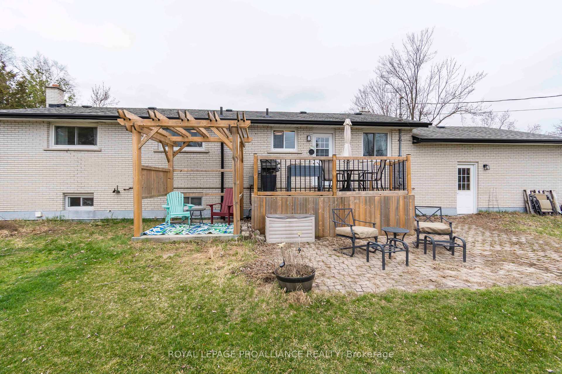 Photo 30 of 142 Jeffrey Drive, Quinte West, Sidney Ward — HOMEH