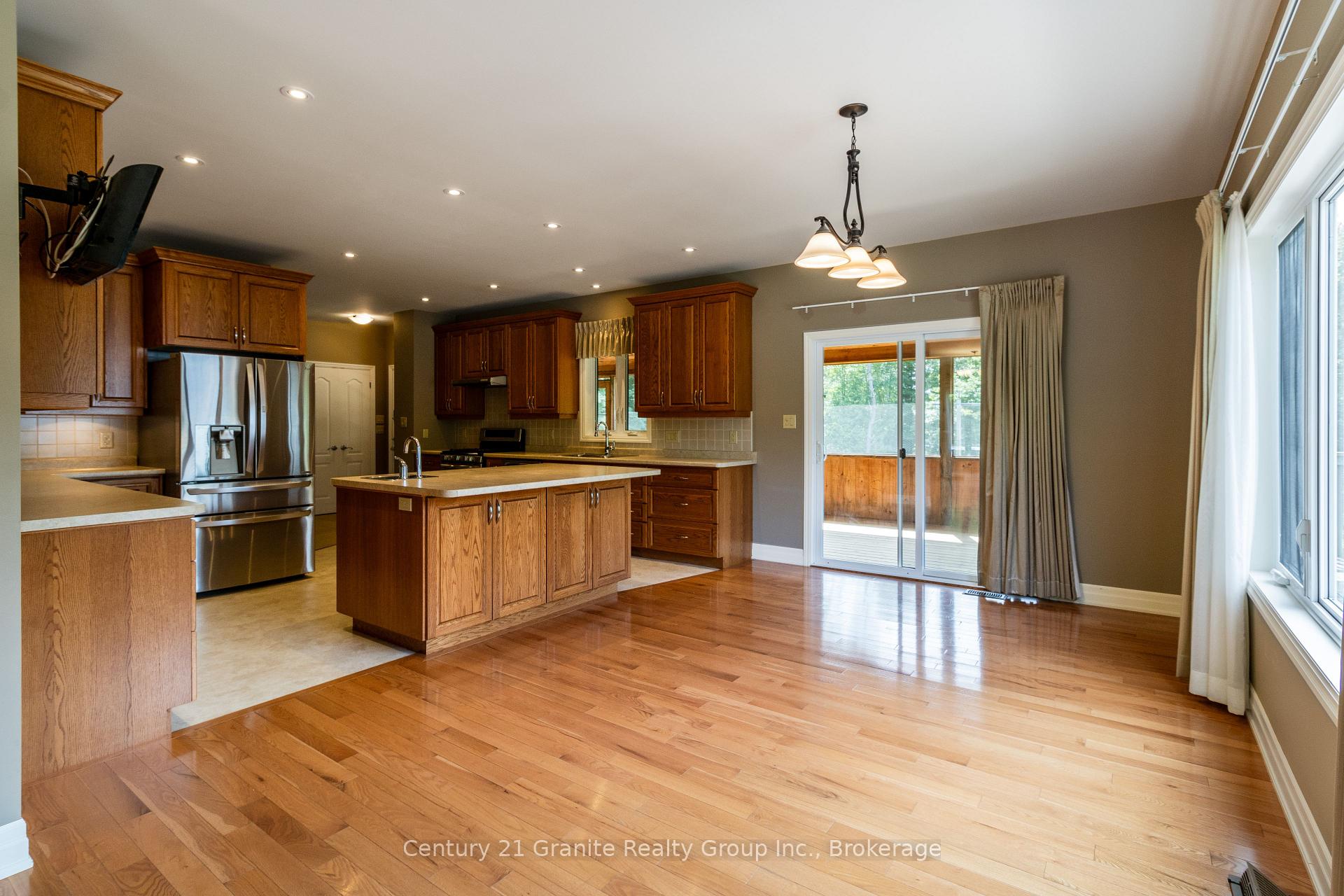 Photo 6 of 16455 Highway 35, Algonquin Highlands, Stanhope — HOMEH