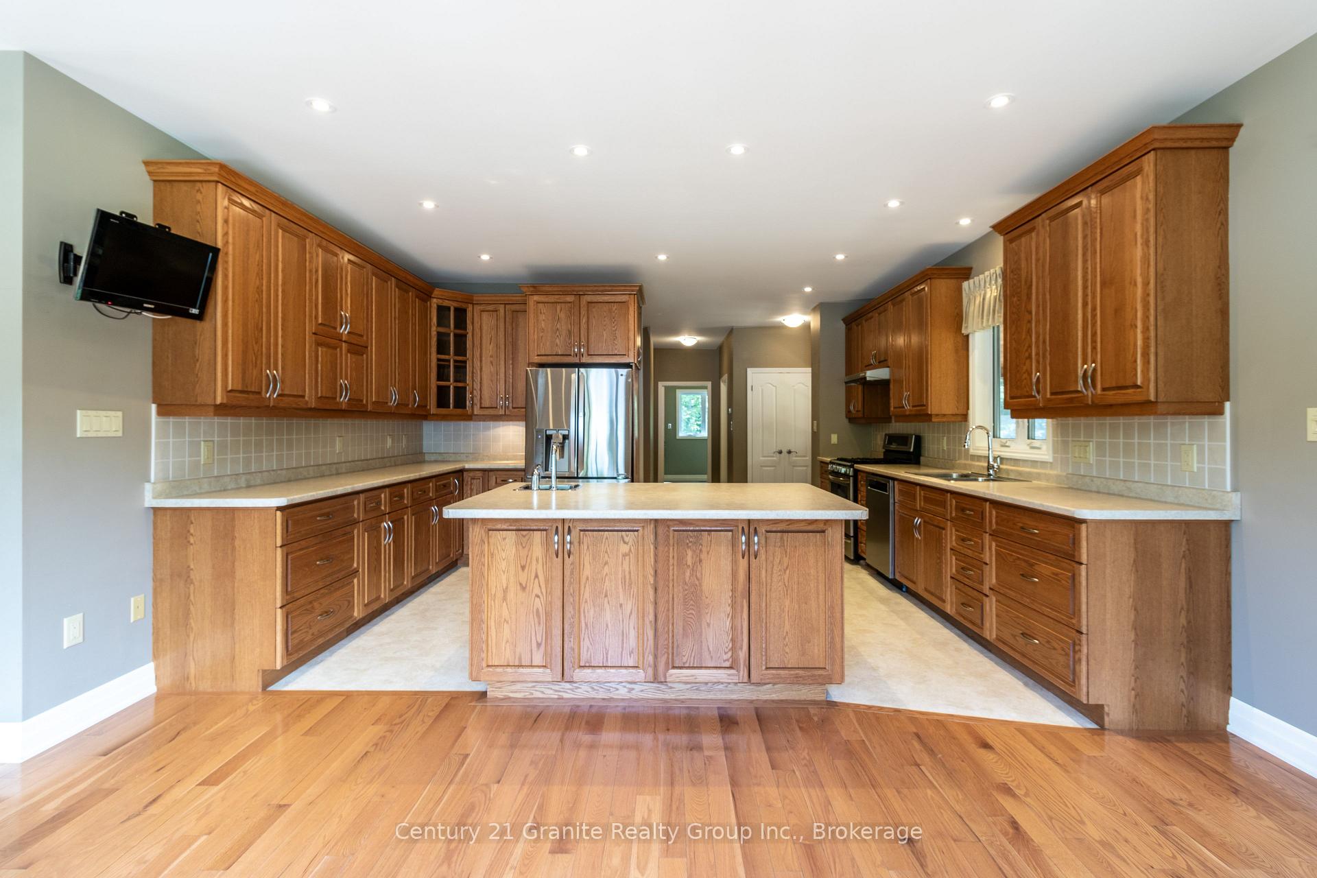 Photo 10 of 16455 Highway 35, Algonquin Highlands, Stanhope — HOMEH