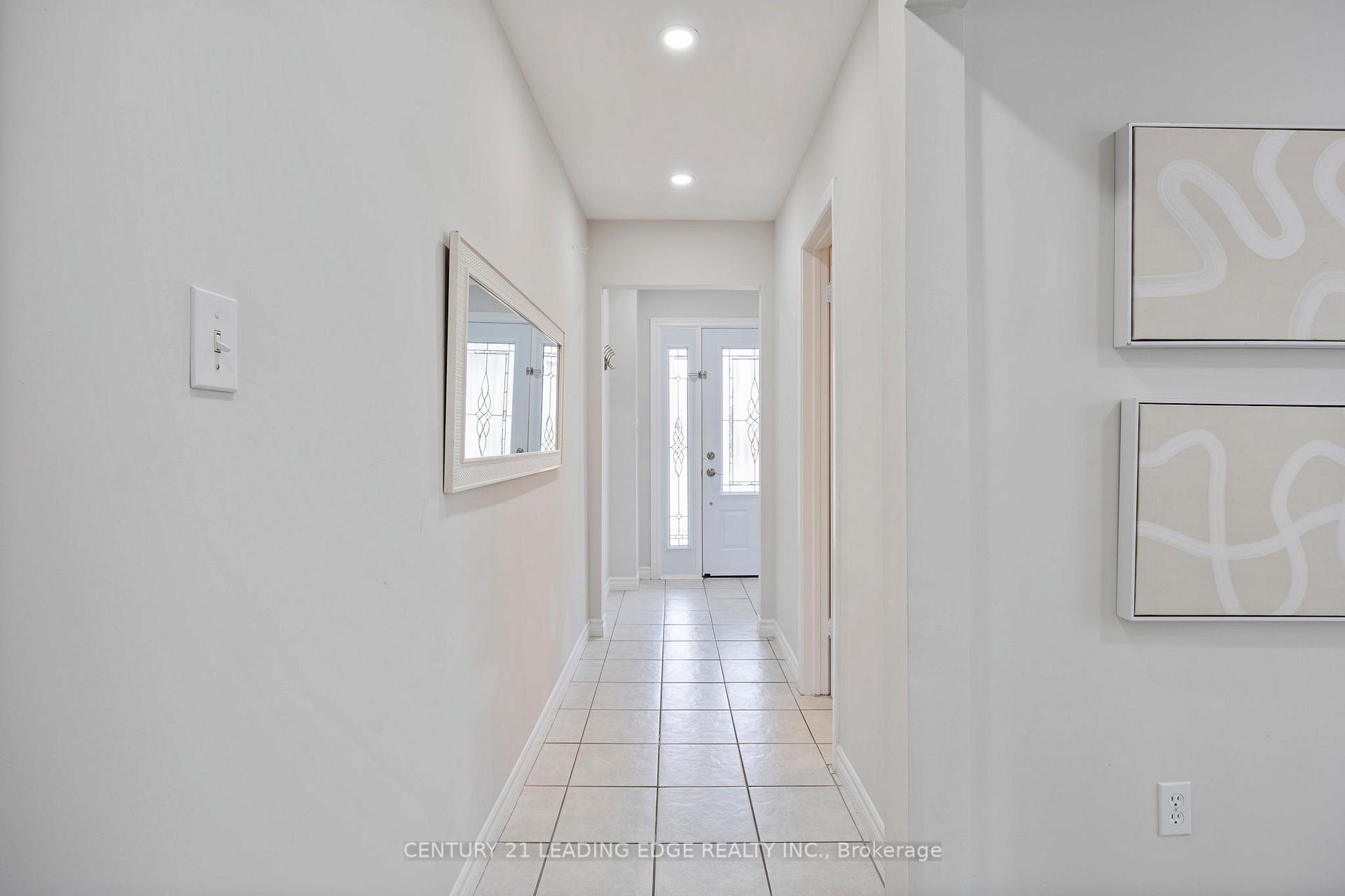 Photo 6 of 1820 Listowell Crescent, Pickering, Liverpool — HOMEH