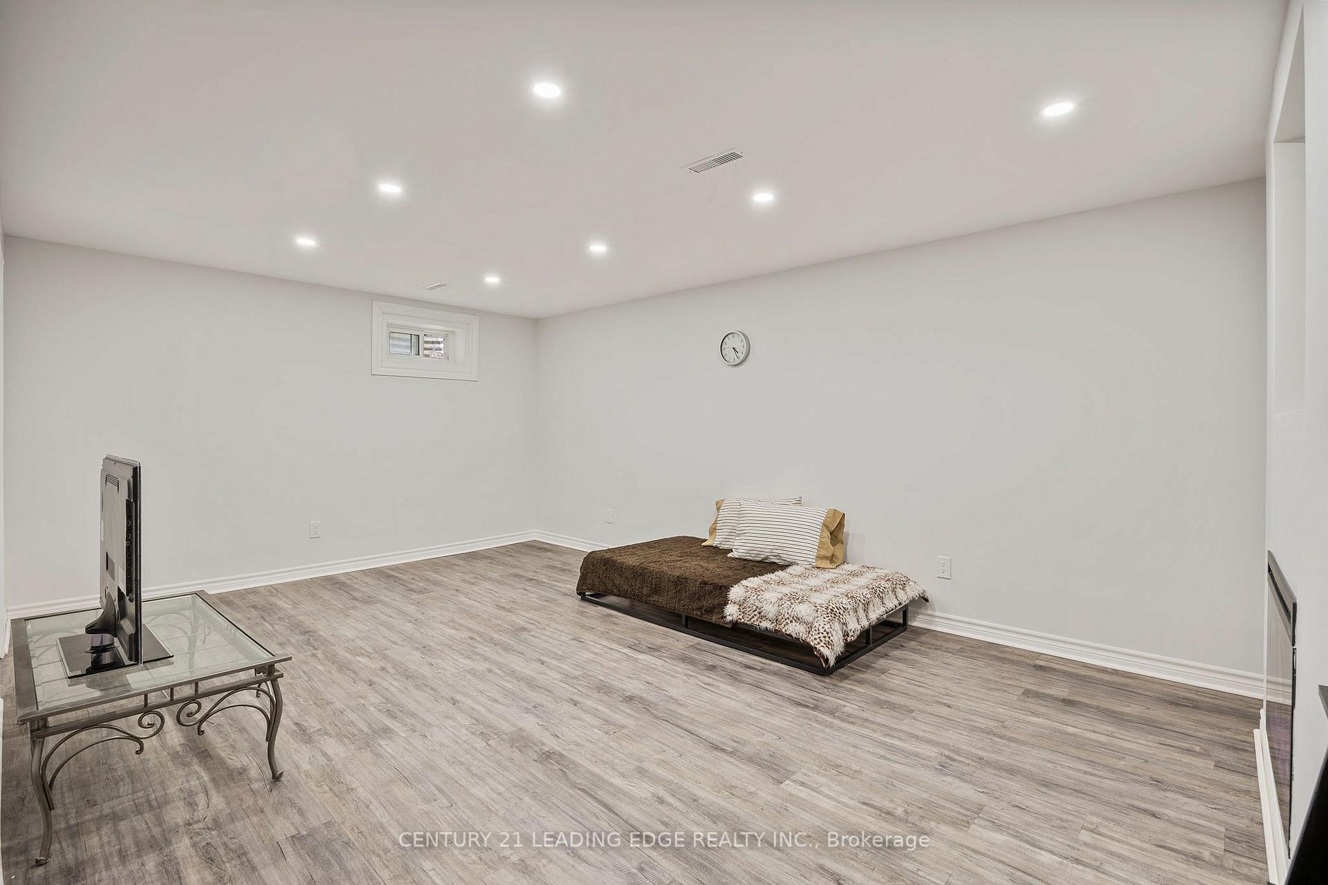 Photo 25 of 1820 Listowell Crescent, Pickering, Liverpool — HOMEH