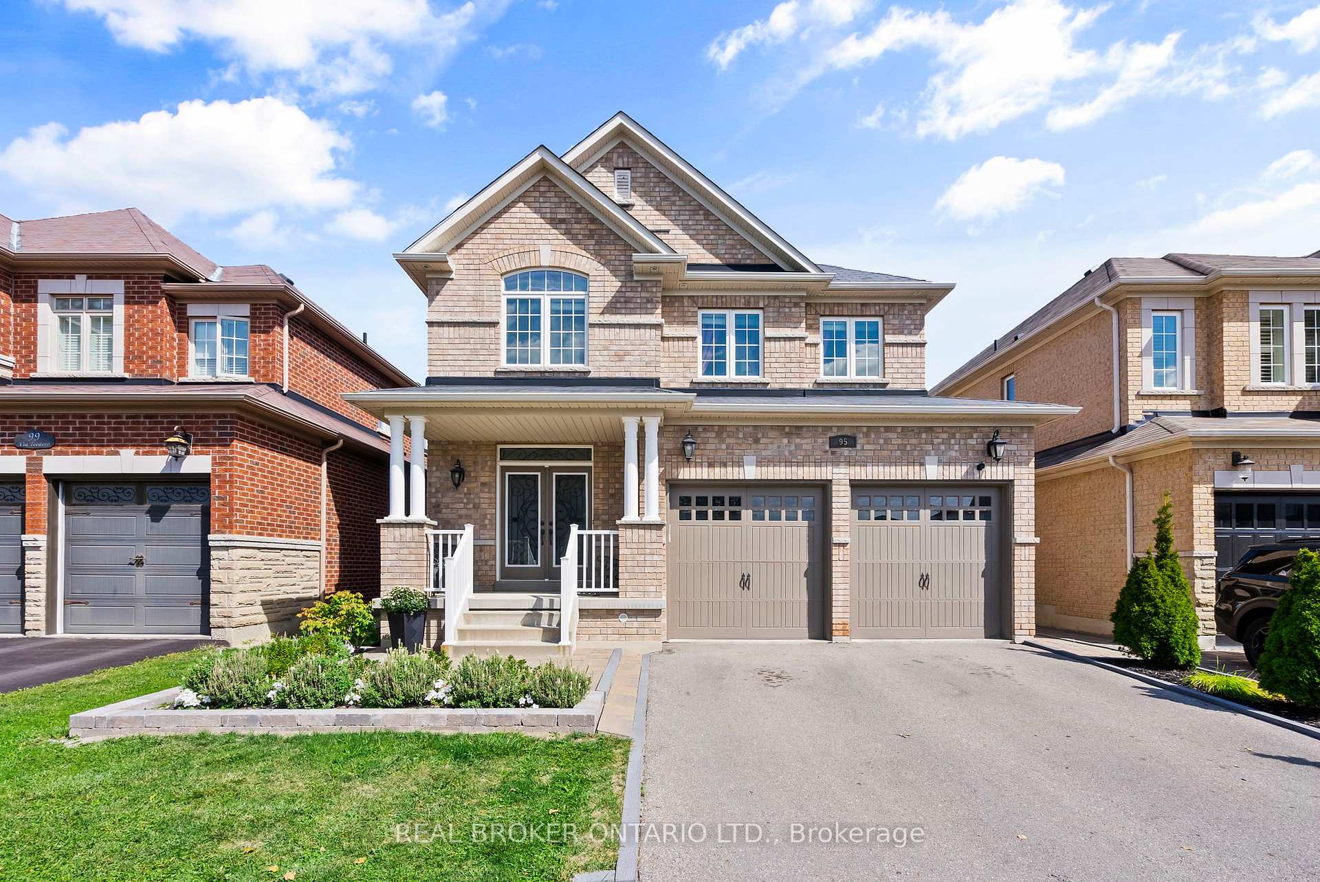 Photo 2 of 95 Via Teodoro, Vaughan, Vellore Village — HOMEH