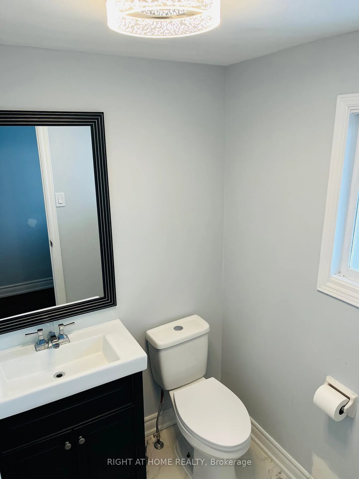Photo 10 of 221 Hickling Trail, Barrie, Grove East — HOMEH