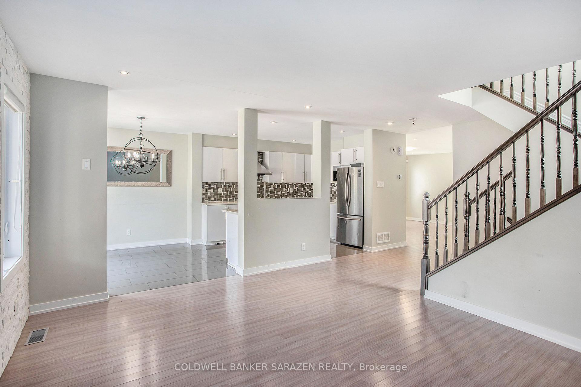 Photo 12 of 621 Clearbrook Drive, Ottawa, Barrhaven - Strandherd — HOMEH