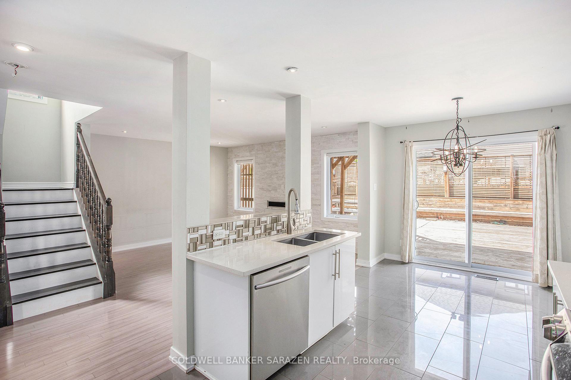 Photo 11 of 621 Clearbrook Drive, Ottawa, Barrhaven - Strandherd — HOMEH