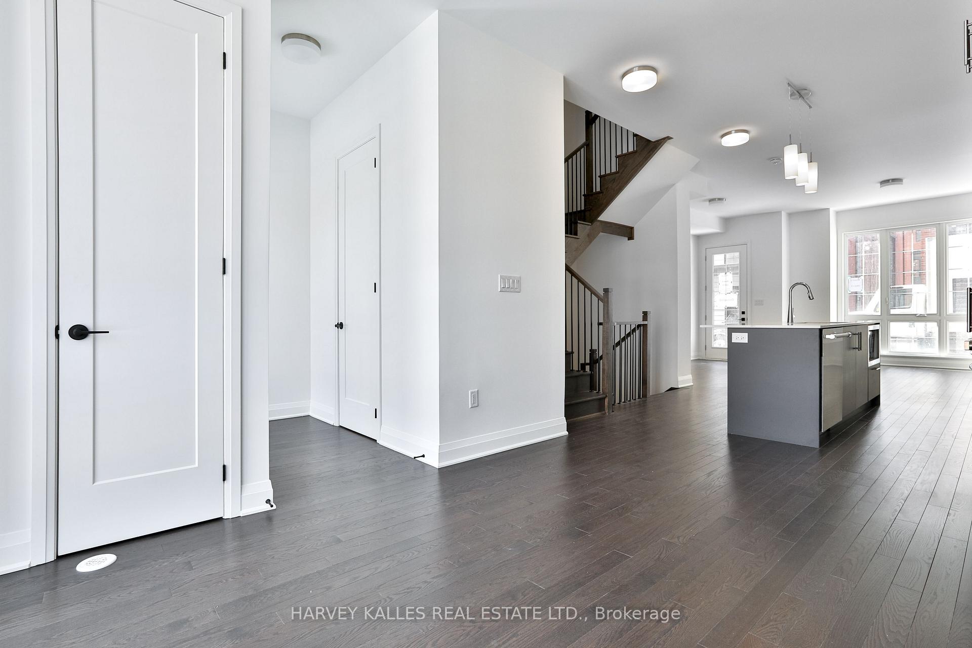 Photo 5 of Unit POTL 11, 300 Atkinson Avenue, Vaughan, Uplands — HOMEH