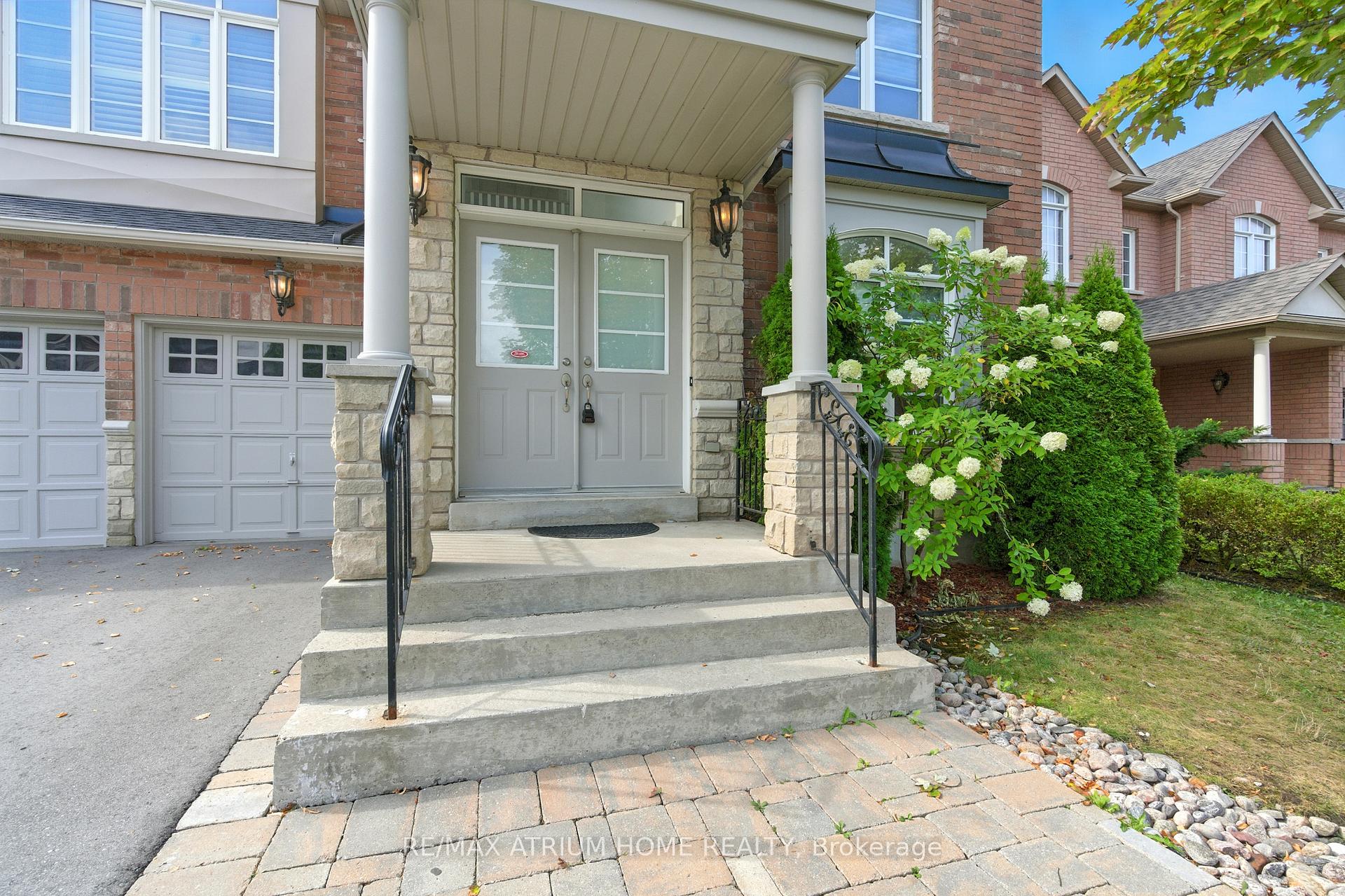 Photo 3 of 503 Summeridge Drive S, Vaughan, Patterson — HOMEH