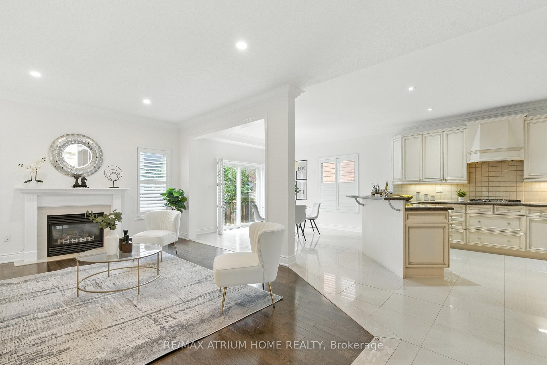Photo 11 of 503 Summeridge Drive S, Vaughan, Patterson — HOMEH