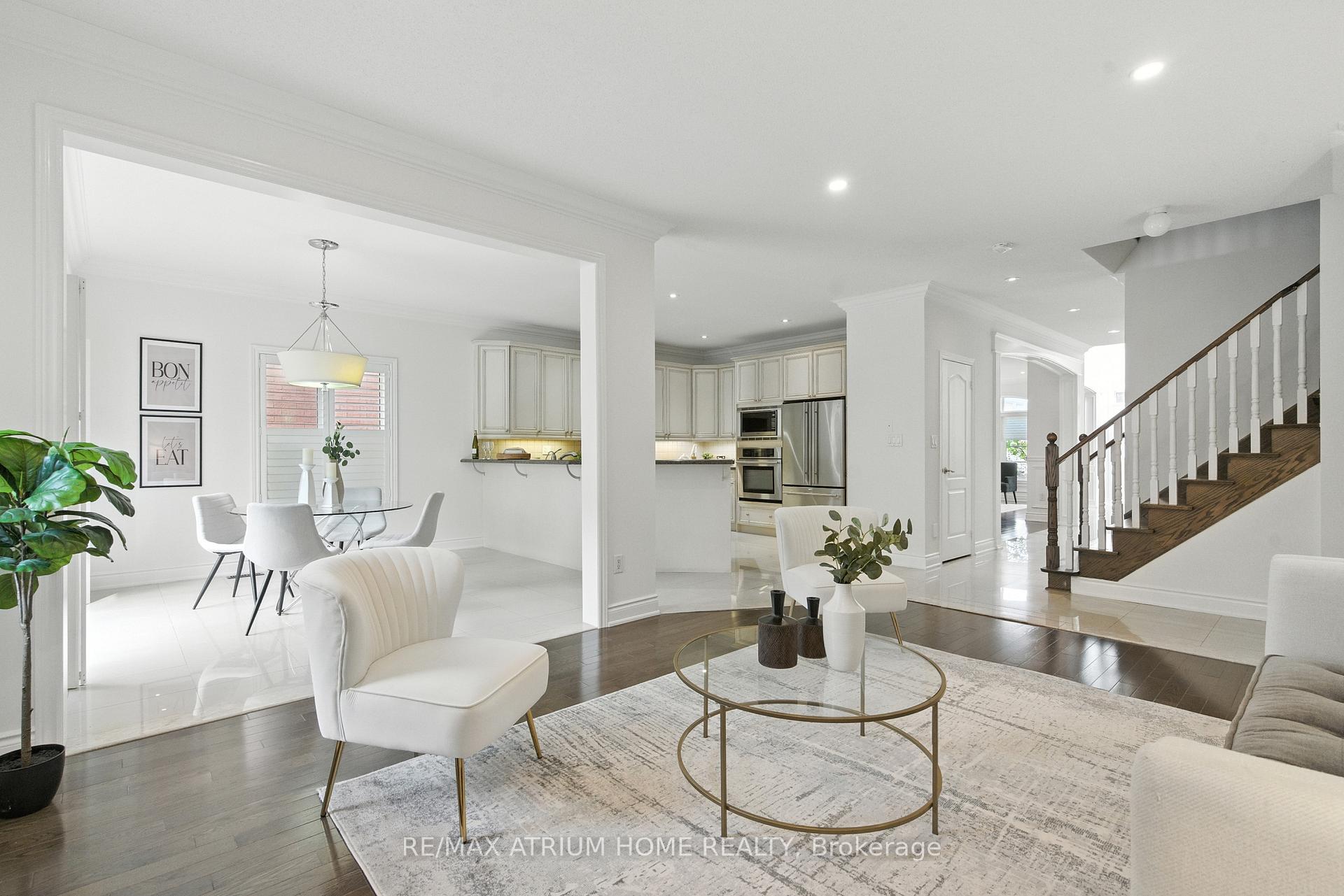 Photo 15 of 503 Summeridge Drive S, Vaughan, Patterson — HOMEH