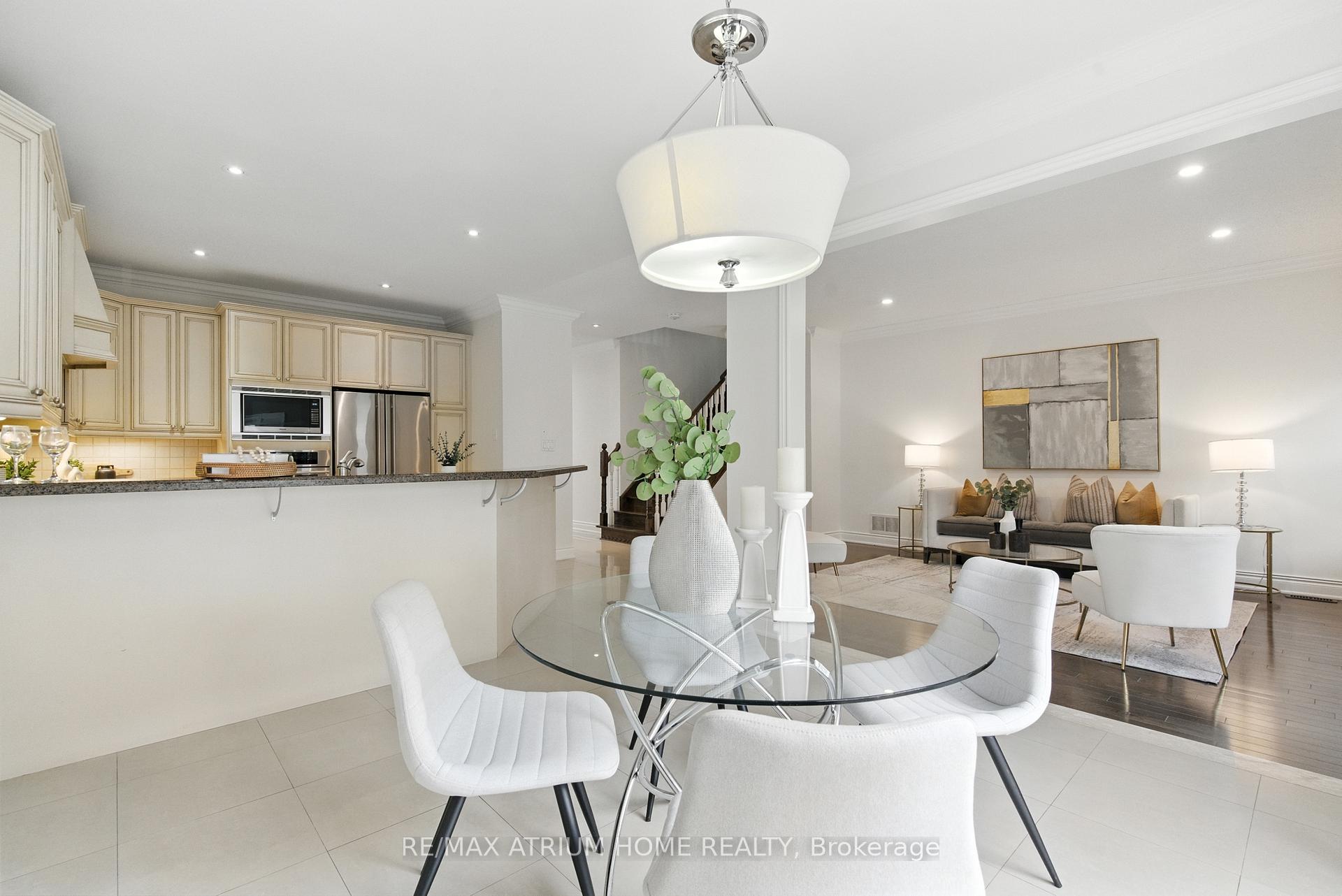 Photo 16 of 503 Summeridge Drive S, Vaughan, Patterson — HOMEH