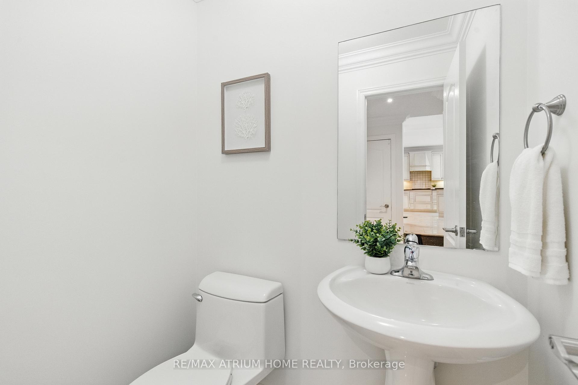 Photo 18 of 503 Summeridge Drive S, Vaughan, Patterson — HOMEH