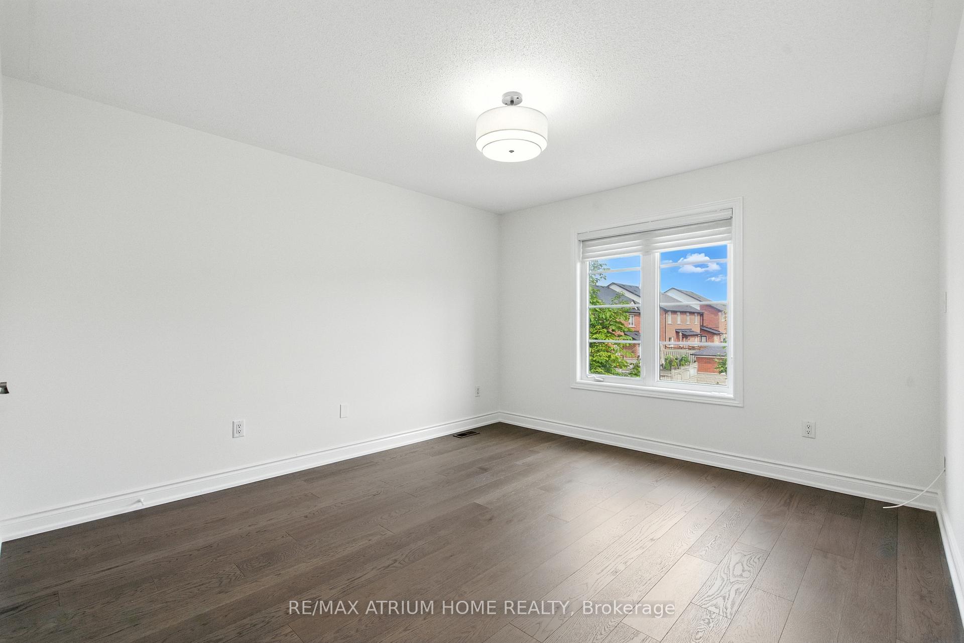 Photo 33 of 503 Summeridge Drive S, Vaughan, Patterson — HOMEH