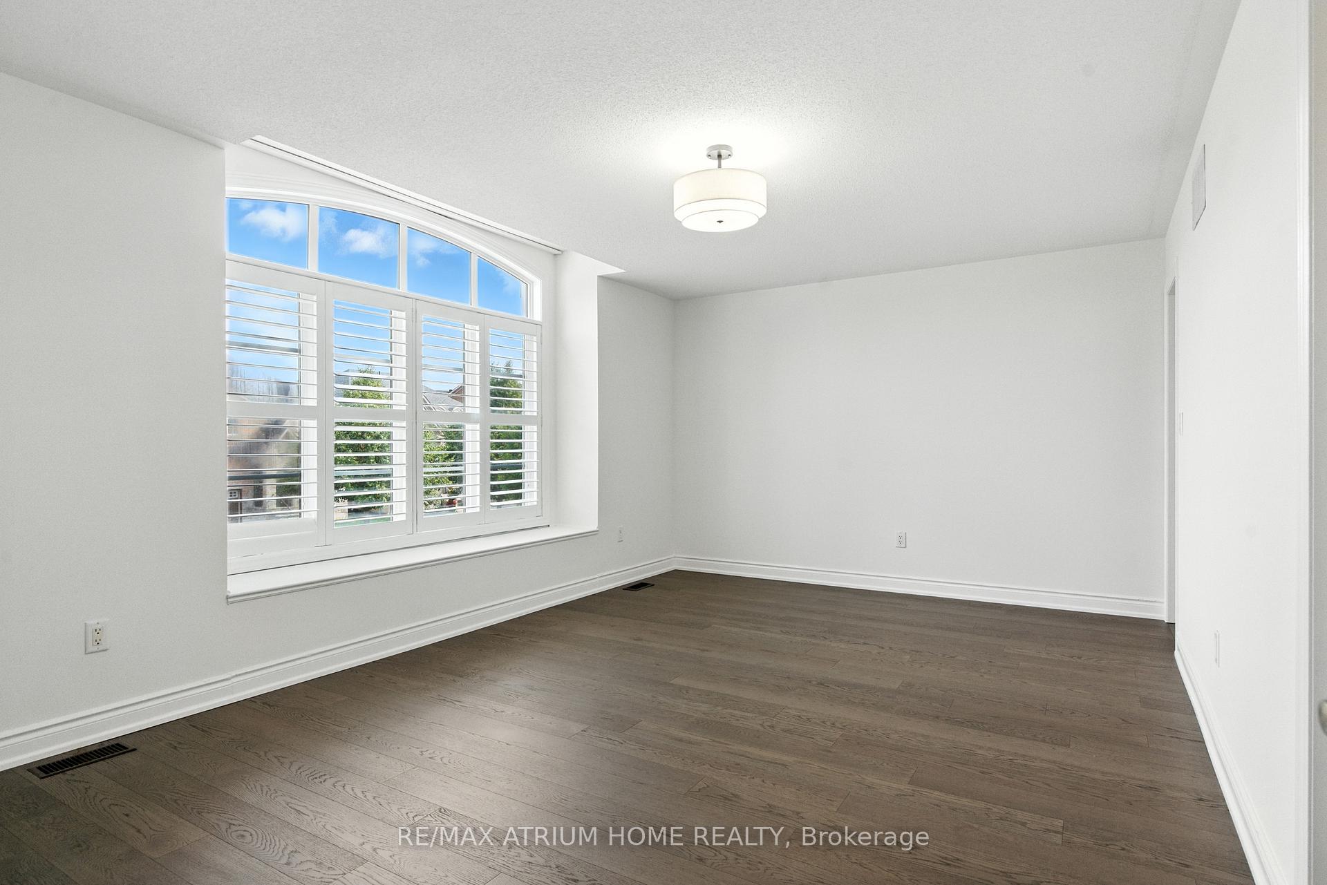 Photo 36 of 503 Summeridge Drive S, Vaughan, Patterson — HOMEH